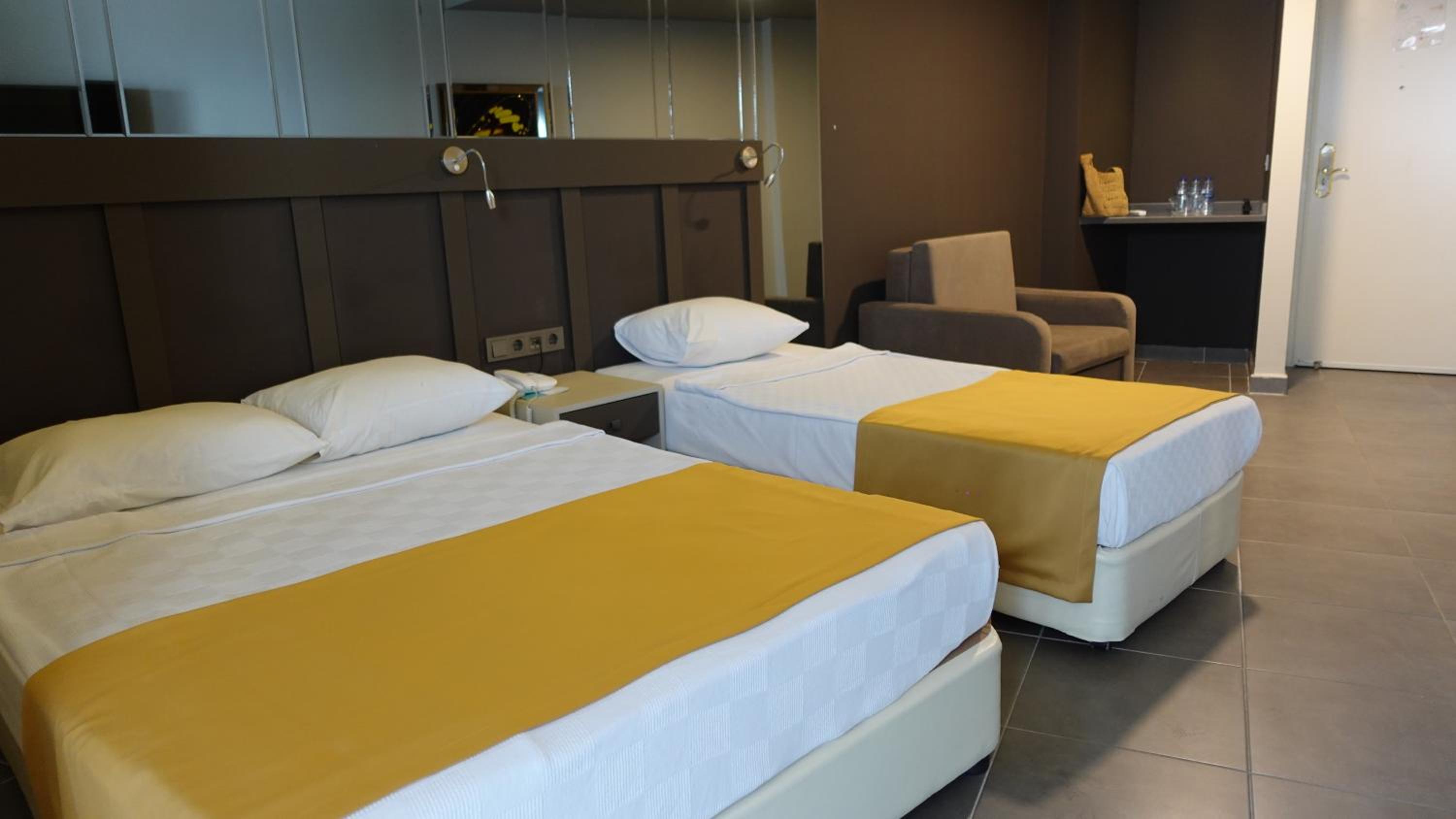 Blue Star Hotel - Image 16