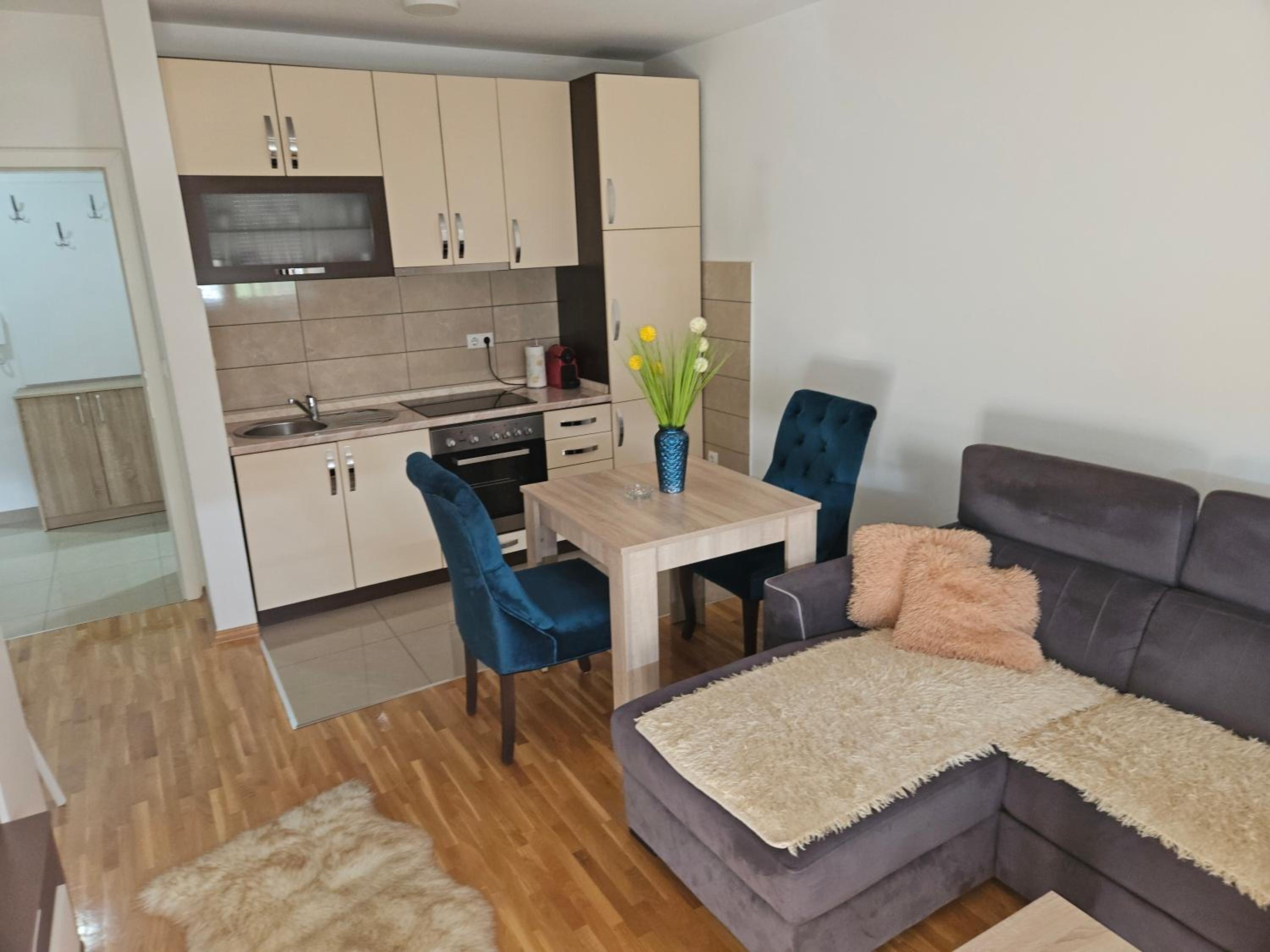 Apartment M&G Lux 2 view 2