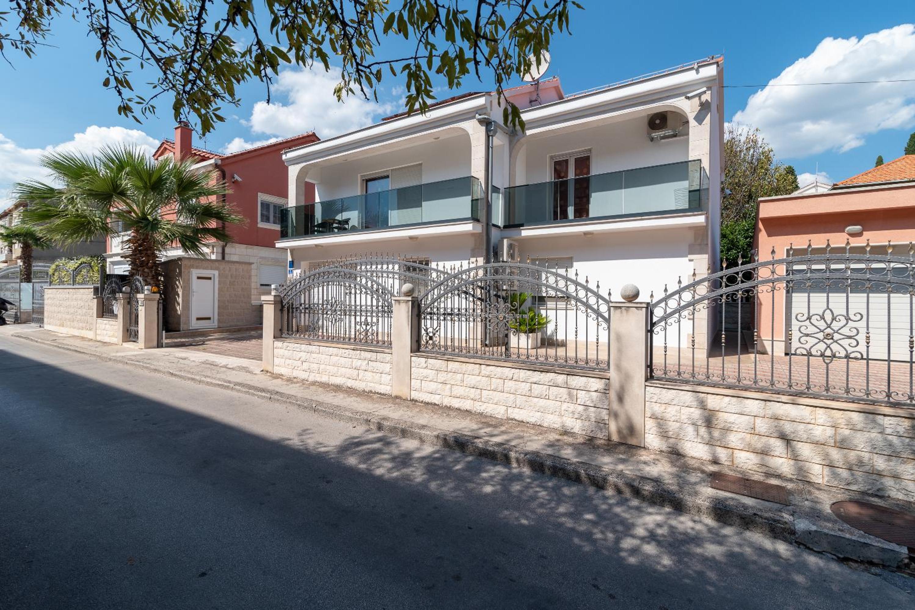 Vila Snjezana