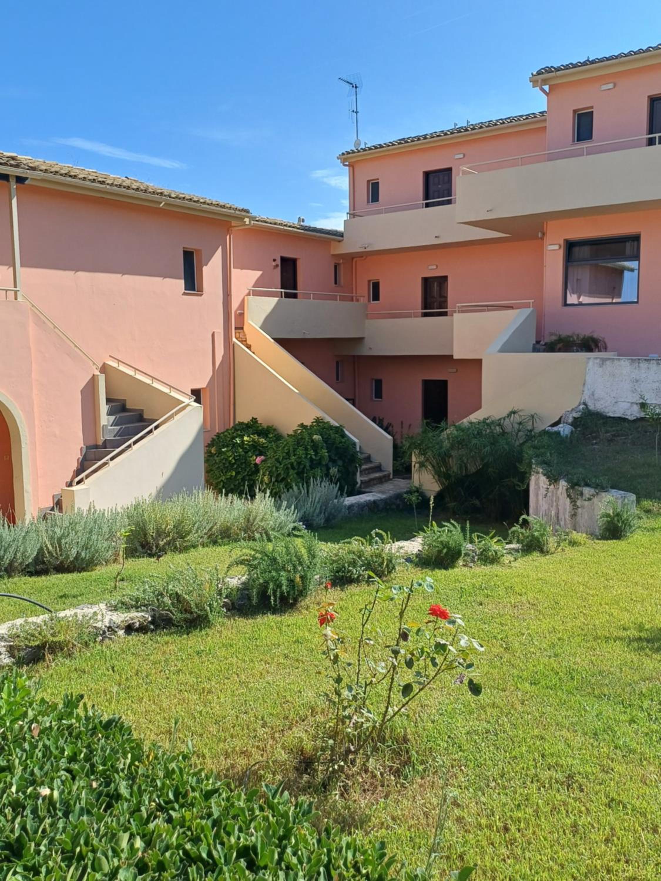 Penelope Apartment Hotel