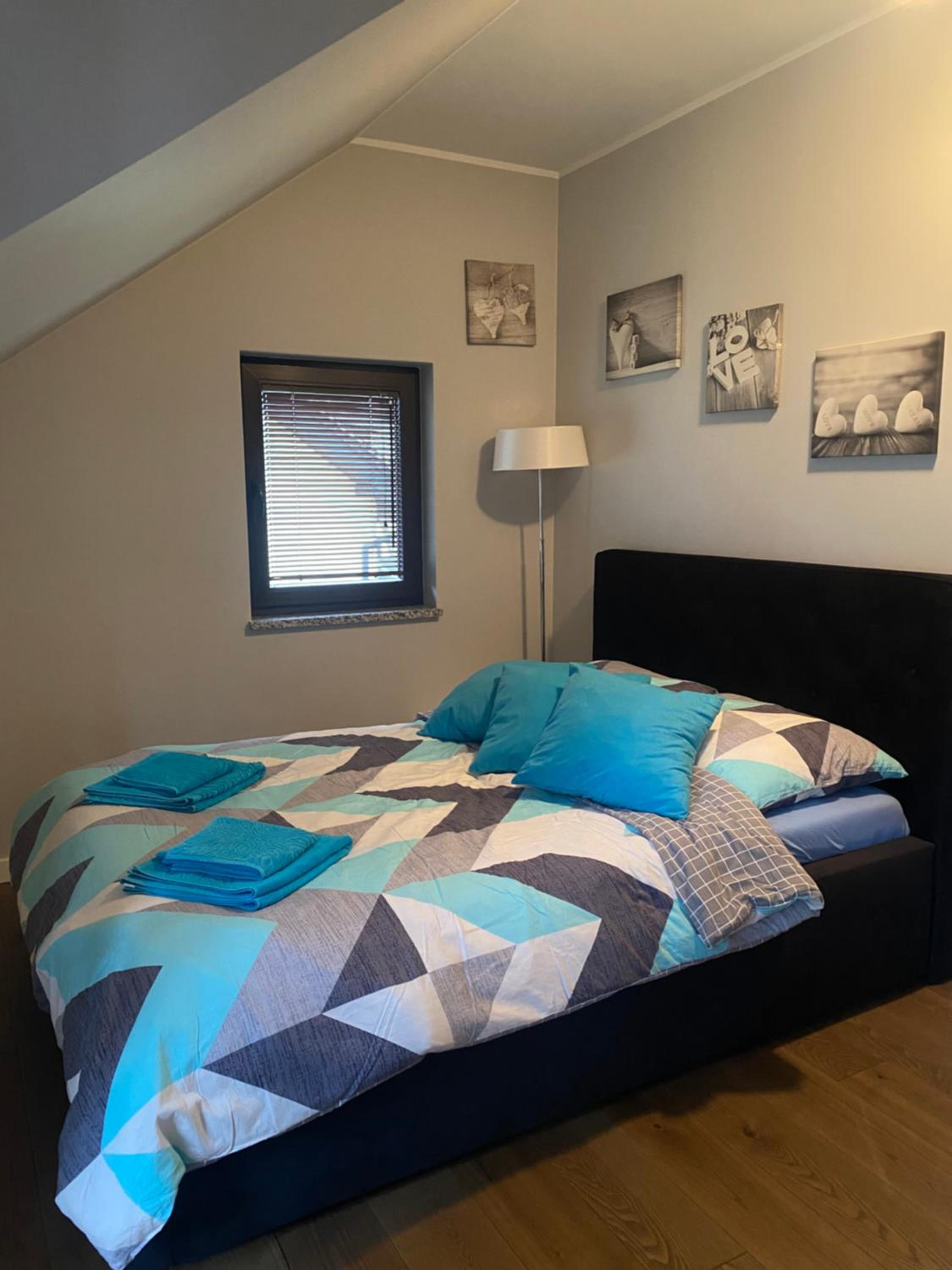 Hire House