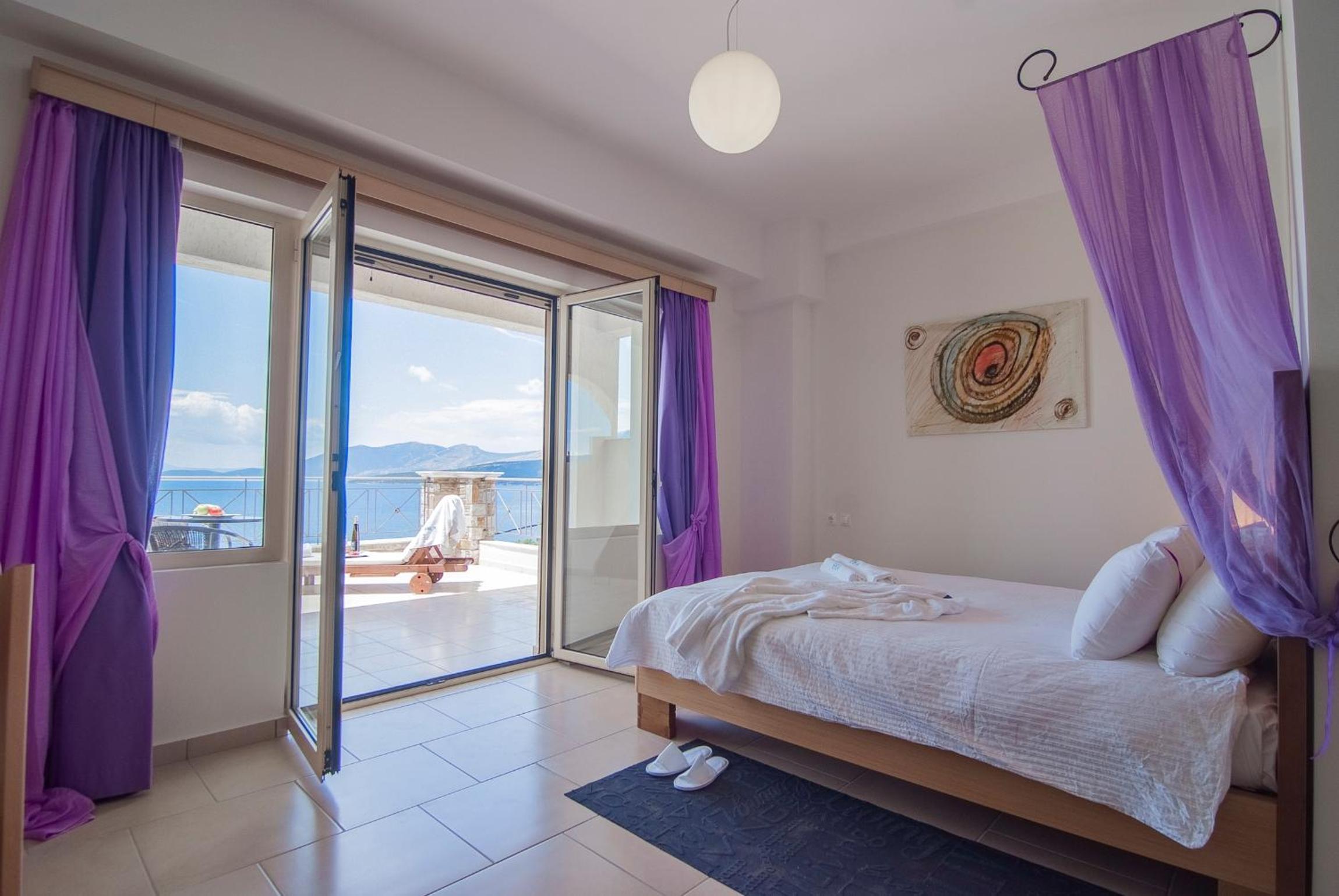 Thea Hotel - Studios & Suites