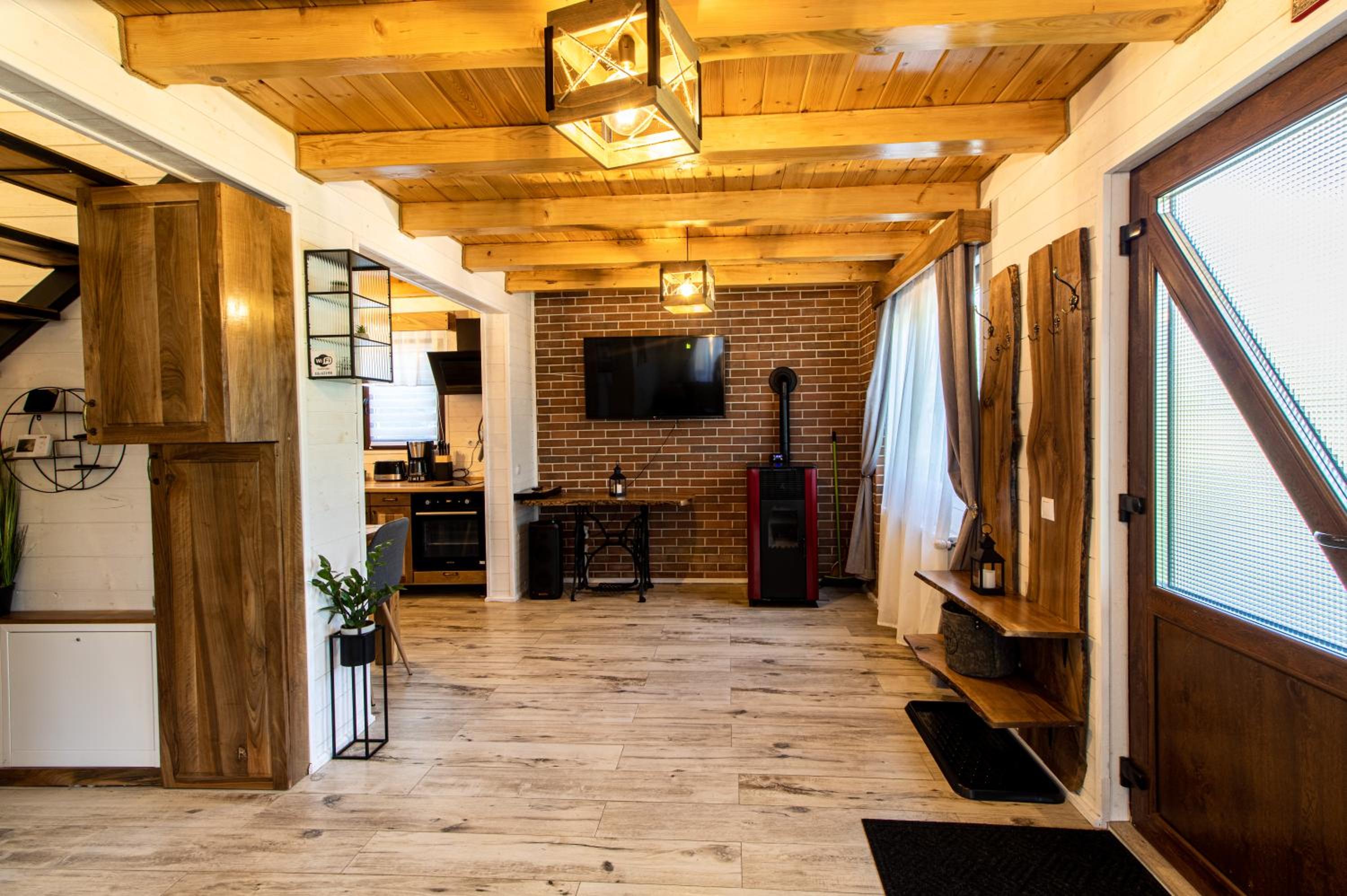 Bear's Lair Chalet