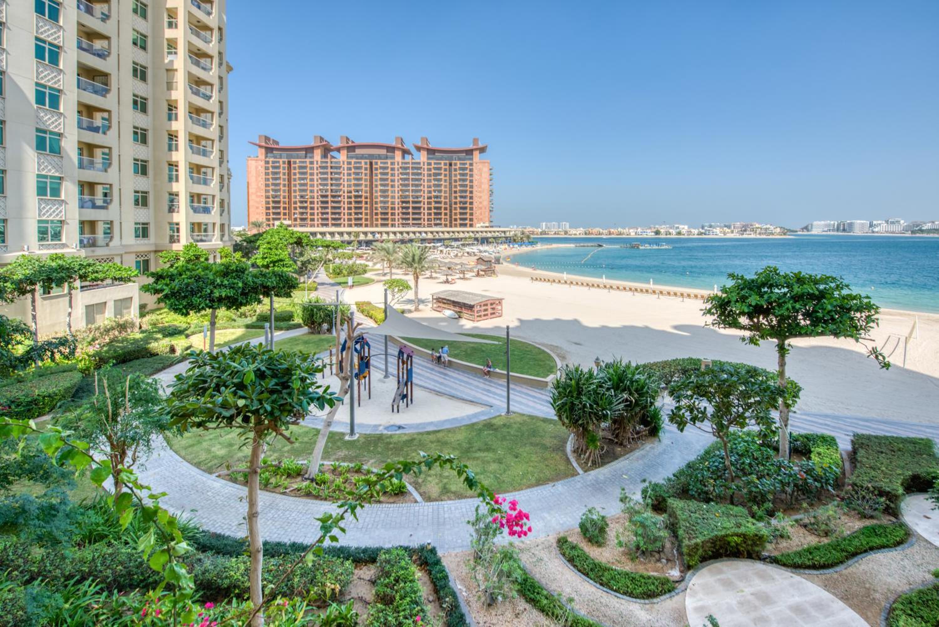 Welcoming 1 Bedroom Palm Jumeirah with sea View