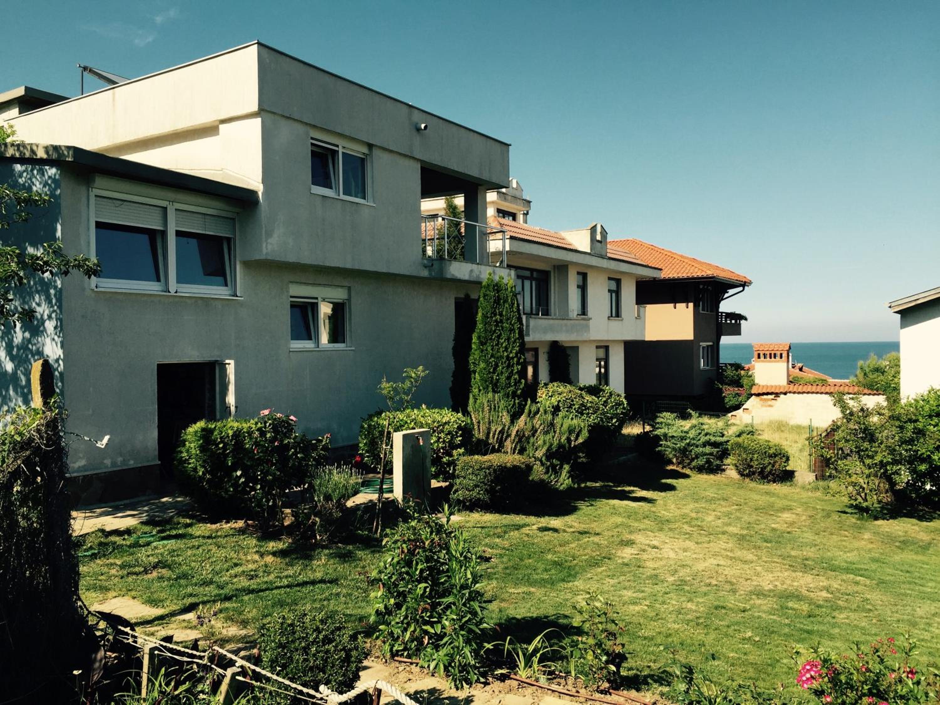 Villa California