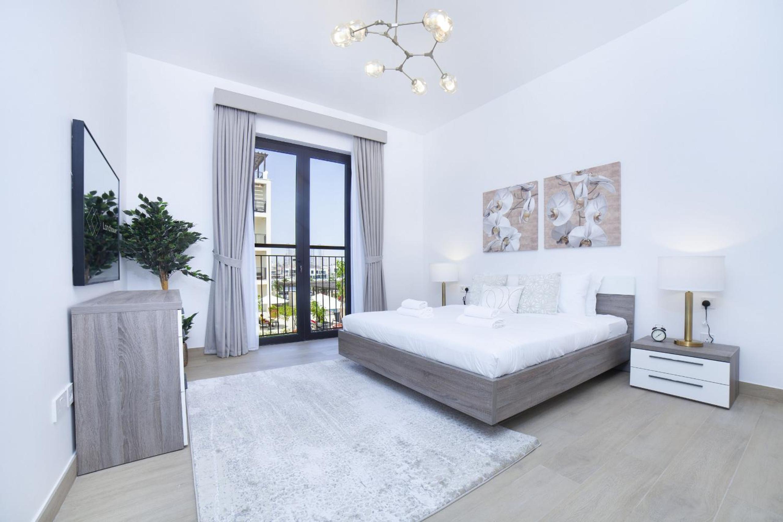 Sophisticated 2BR in La Cote, Port de La Mer