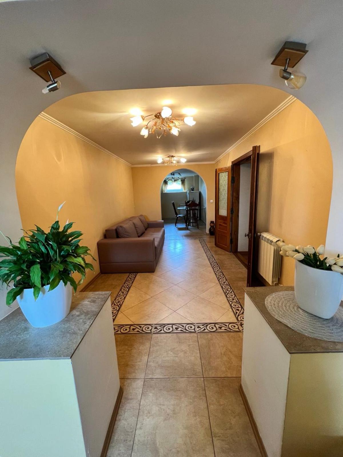 Grand Apartment