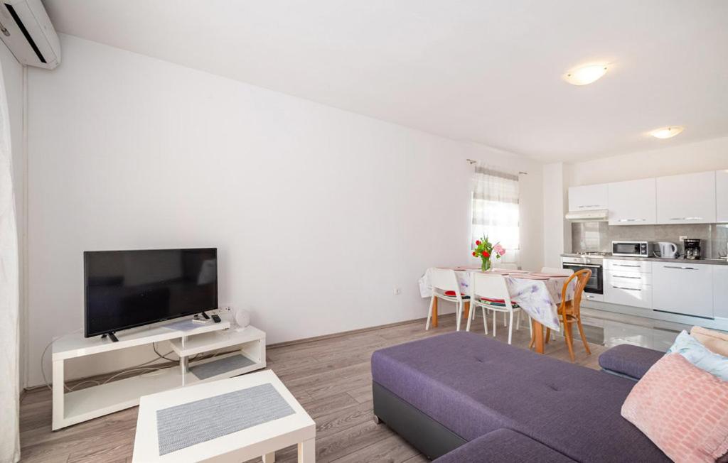 Apartman - Starigrad Paklenica-Rovanjska, Zadarska
