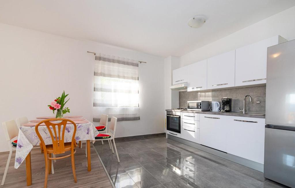 Apartman - Starigrad Paklenica-Rovanjska, Zadarska
