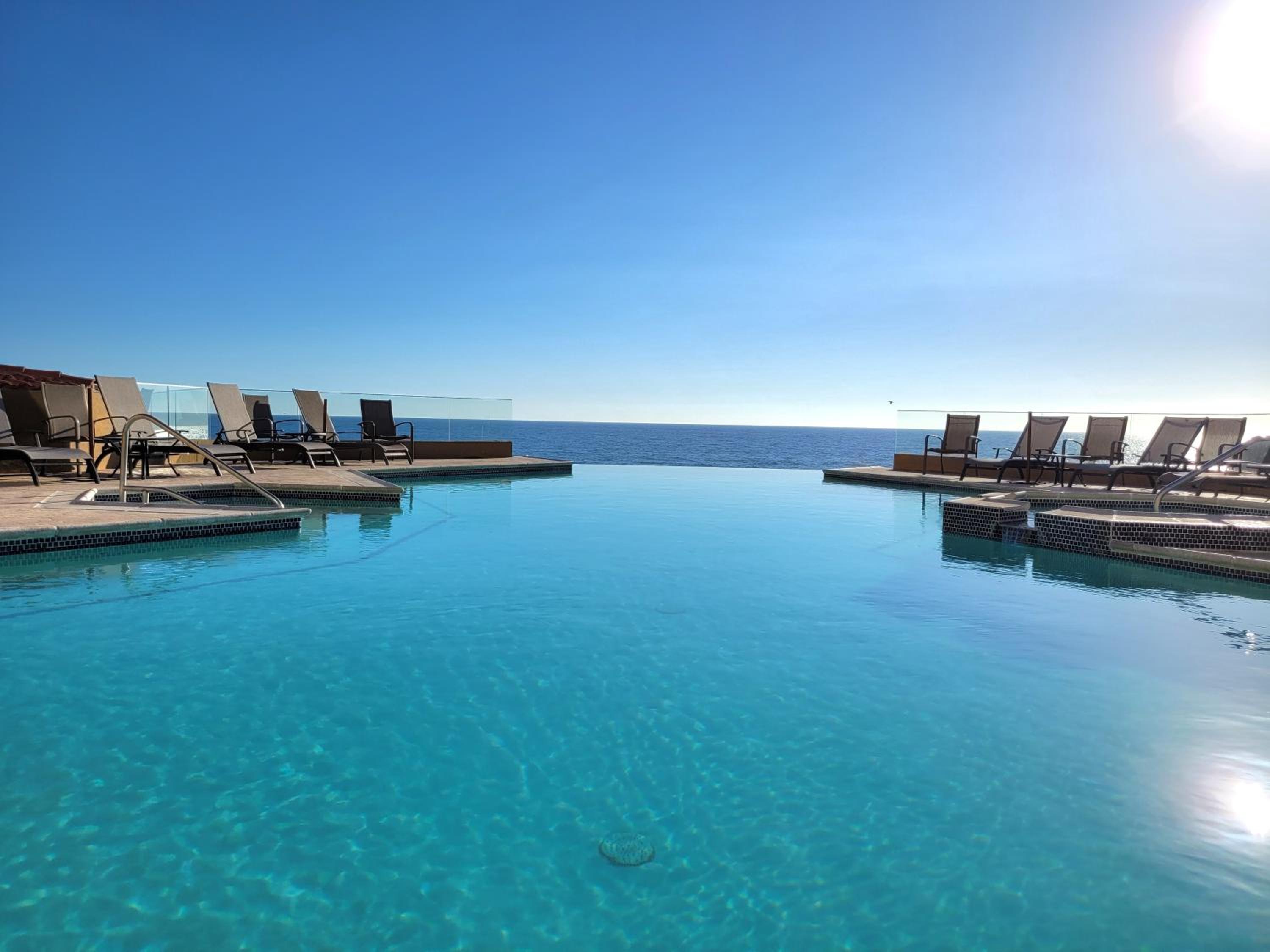 2BD Beach Front Condo with Pool & More view 2