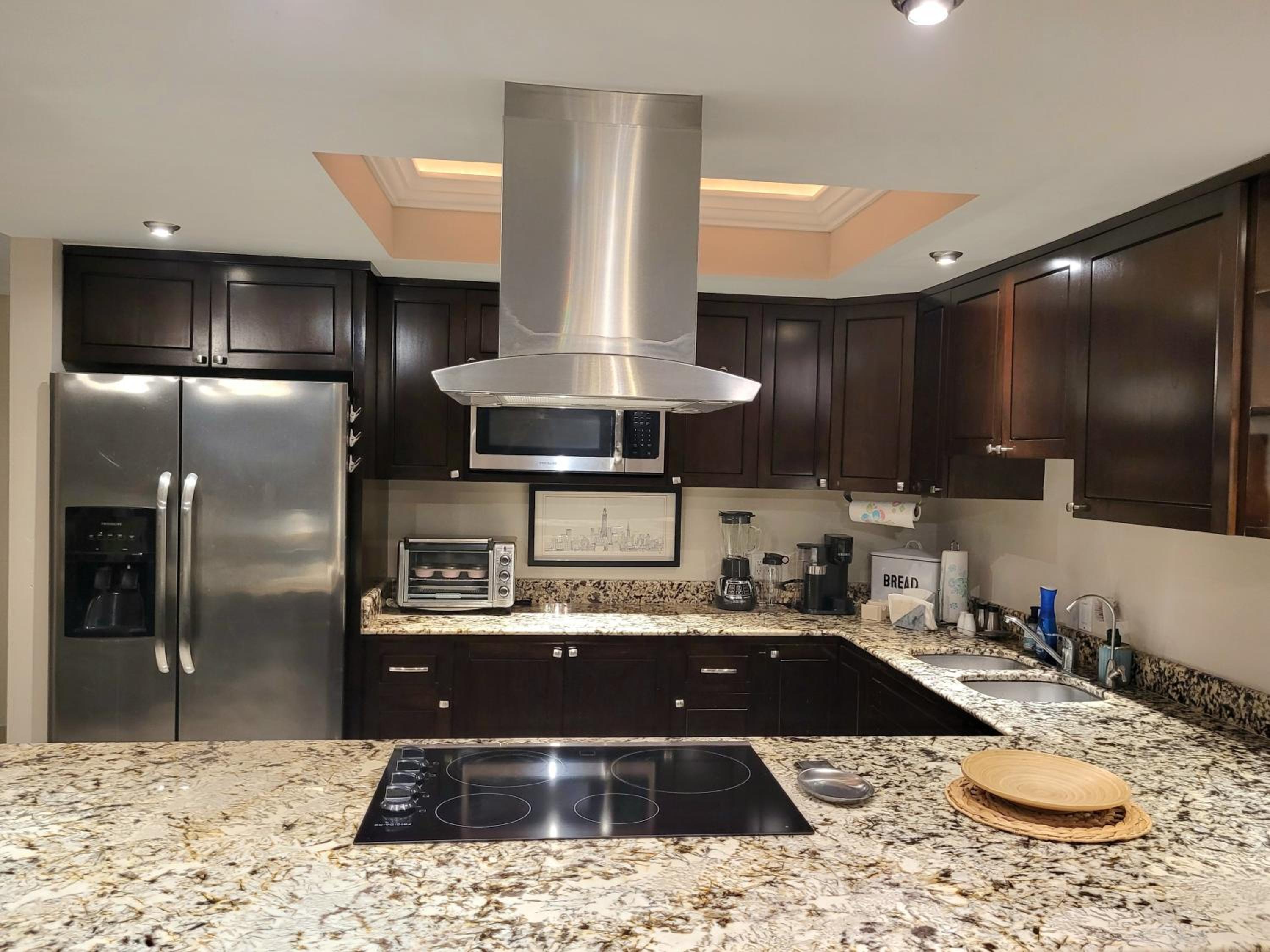 2BD Beach Front Condo with Pool & More
