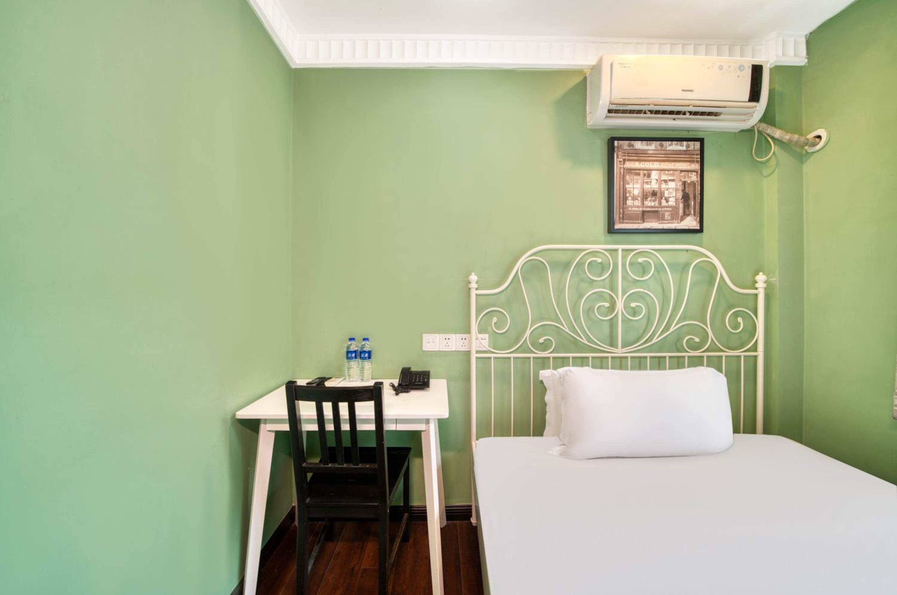Men Tang Hotel