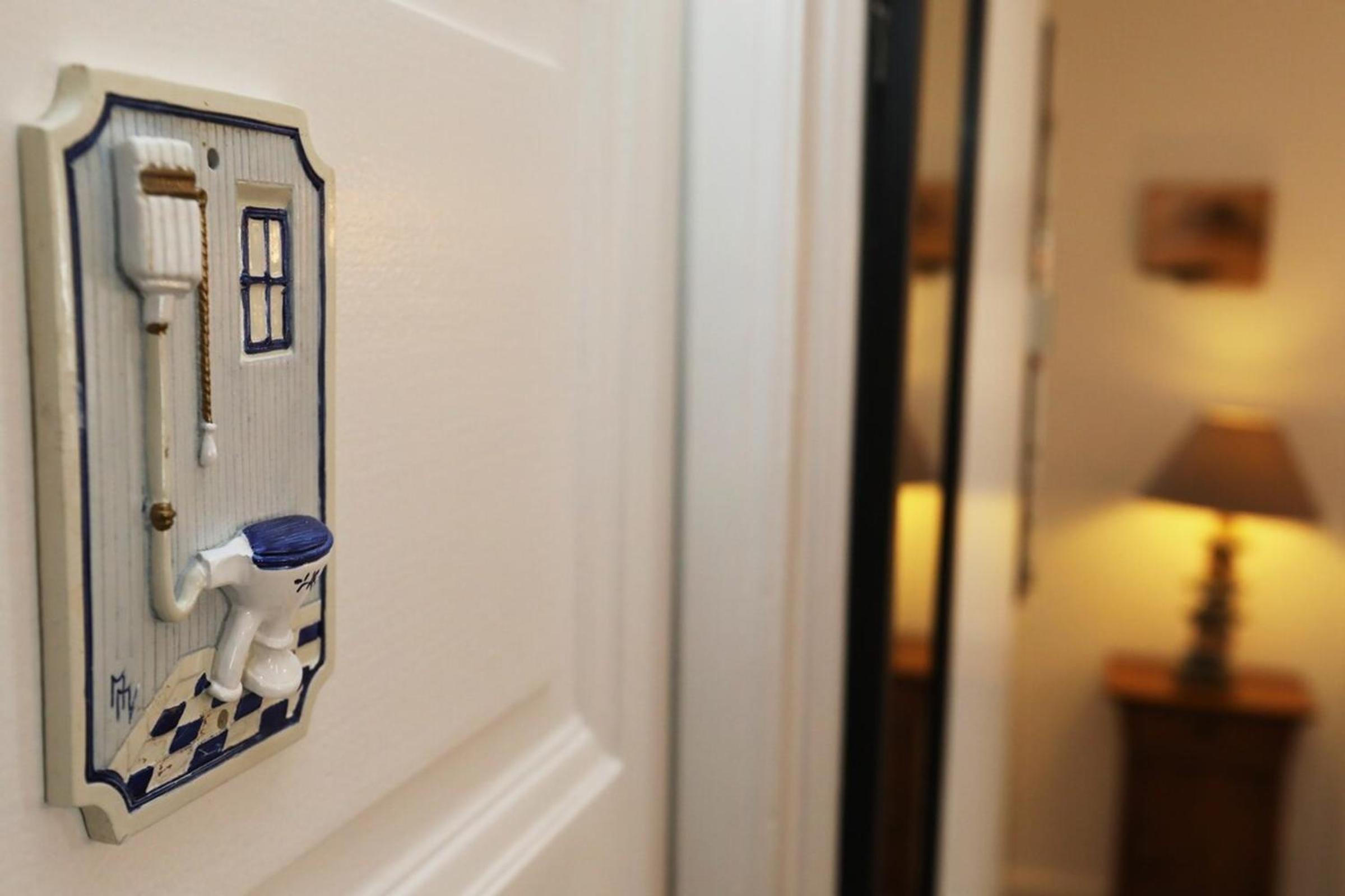 Cozy comfort 3 mins from the lake - parking