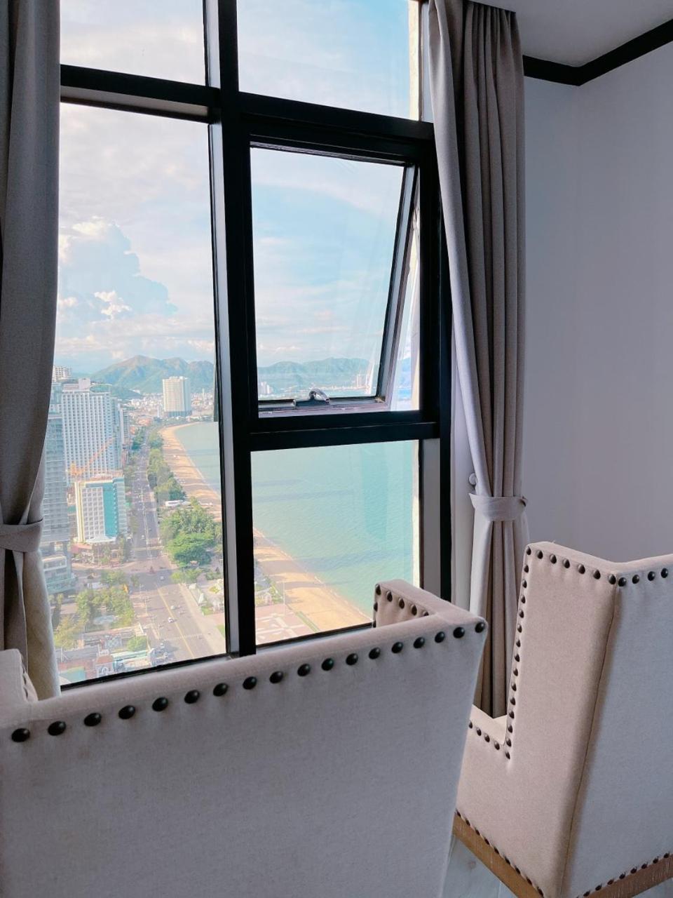 Diamond Nha Trang Beach Apartment