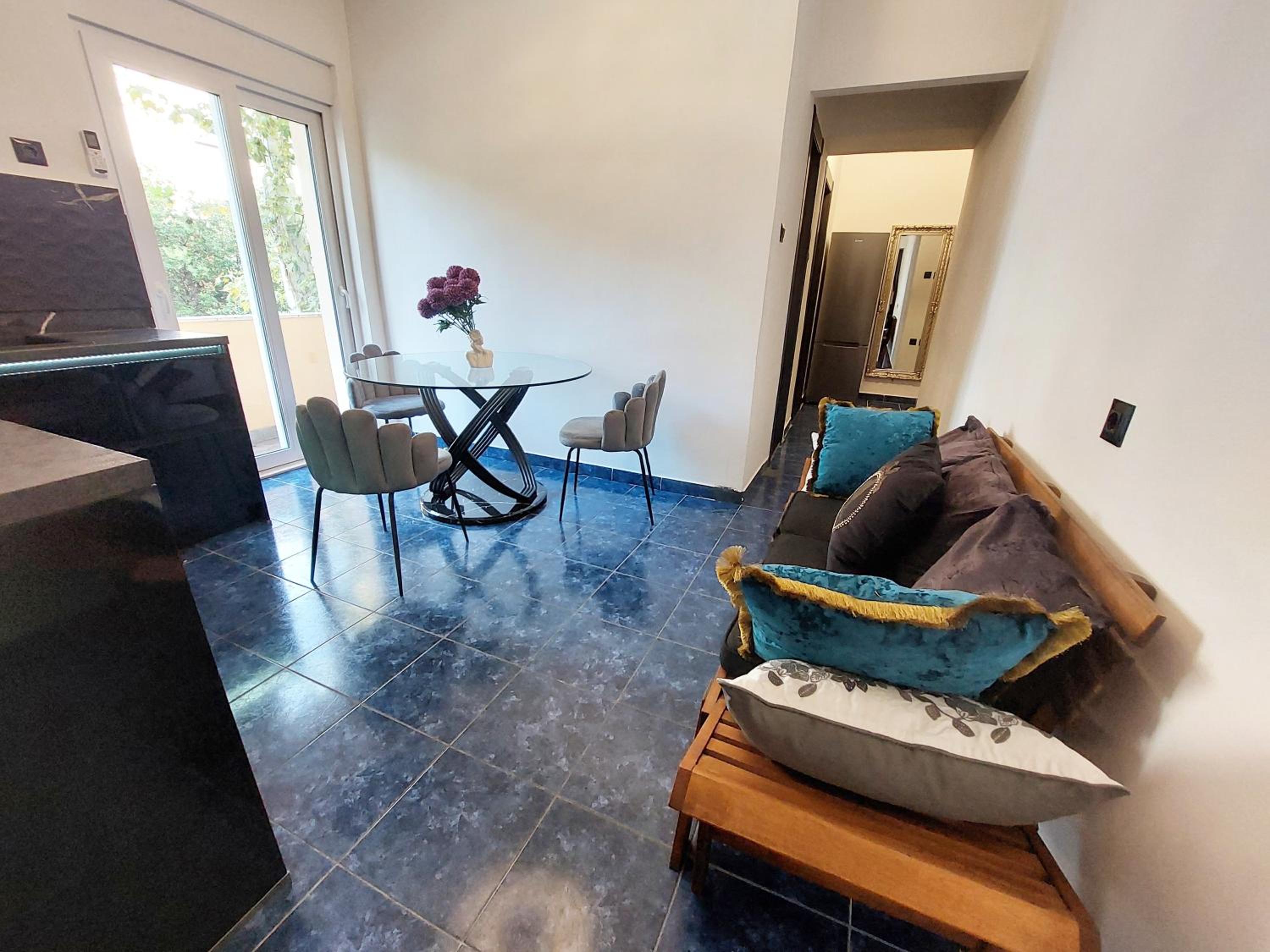 Mini Palais - Beachfront, 5 min center, terrace