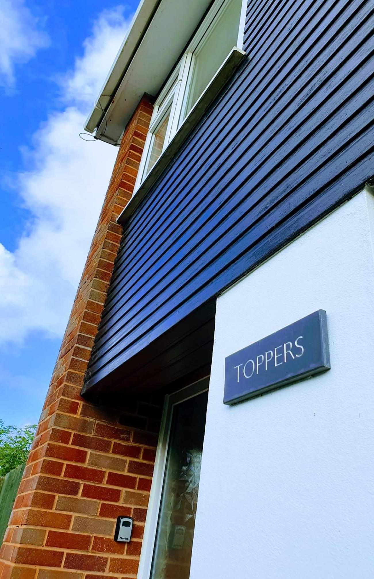 Toppers Bright Seaview Family or Couple Home Devon Westward Ho!
