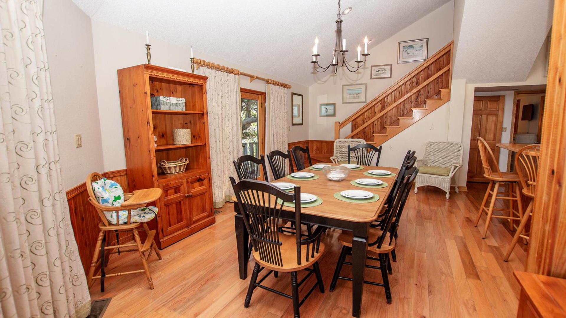 137, Sandpiper- Oceanside, Hot Tub, Close to Beach and Community Amenities!