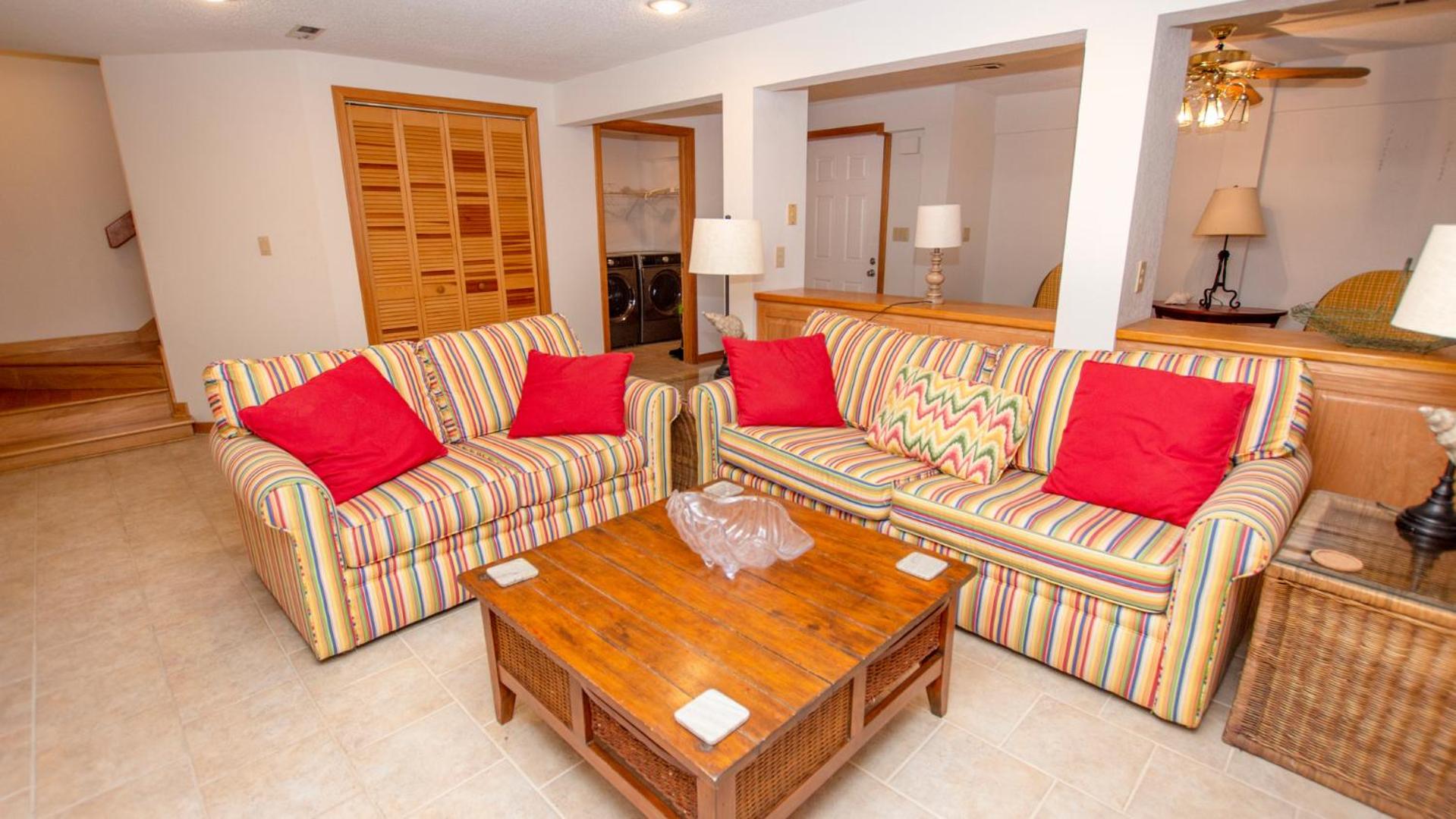 137, Sandpiper- Oceanside, Hot Tub, Close to Beach and Community Amenities!