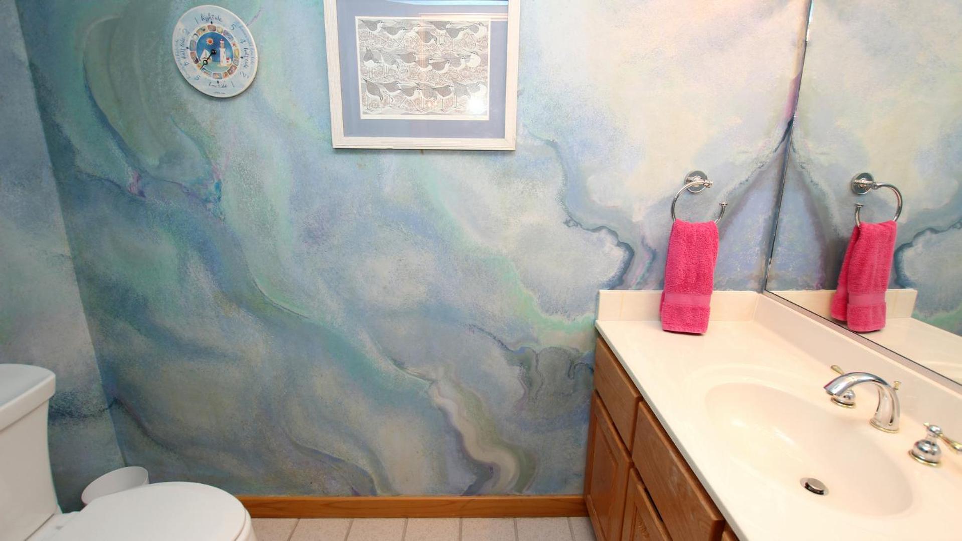 137, Sandpiper- Oceanside, Hot Tub, Close to Beach and Community Amenities!