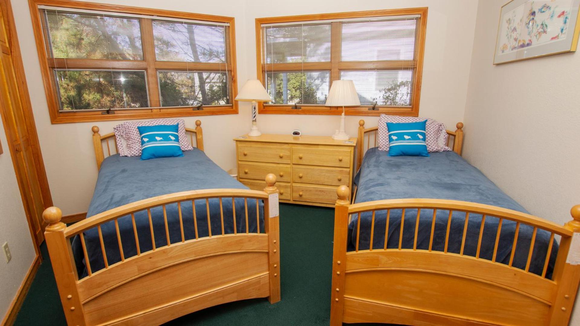 137, Sandpiper- Oceanside, Hot Tub, Close to Beach and Community Amenities!