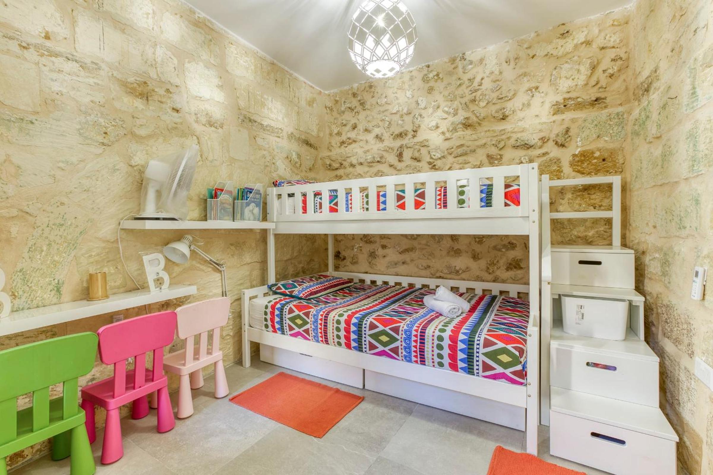 Zebbug apt with Pool-Hosted by Sweetstay
