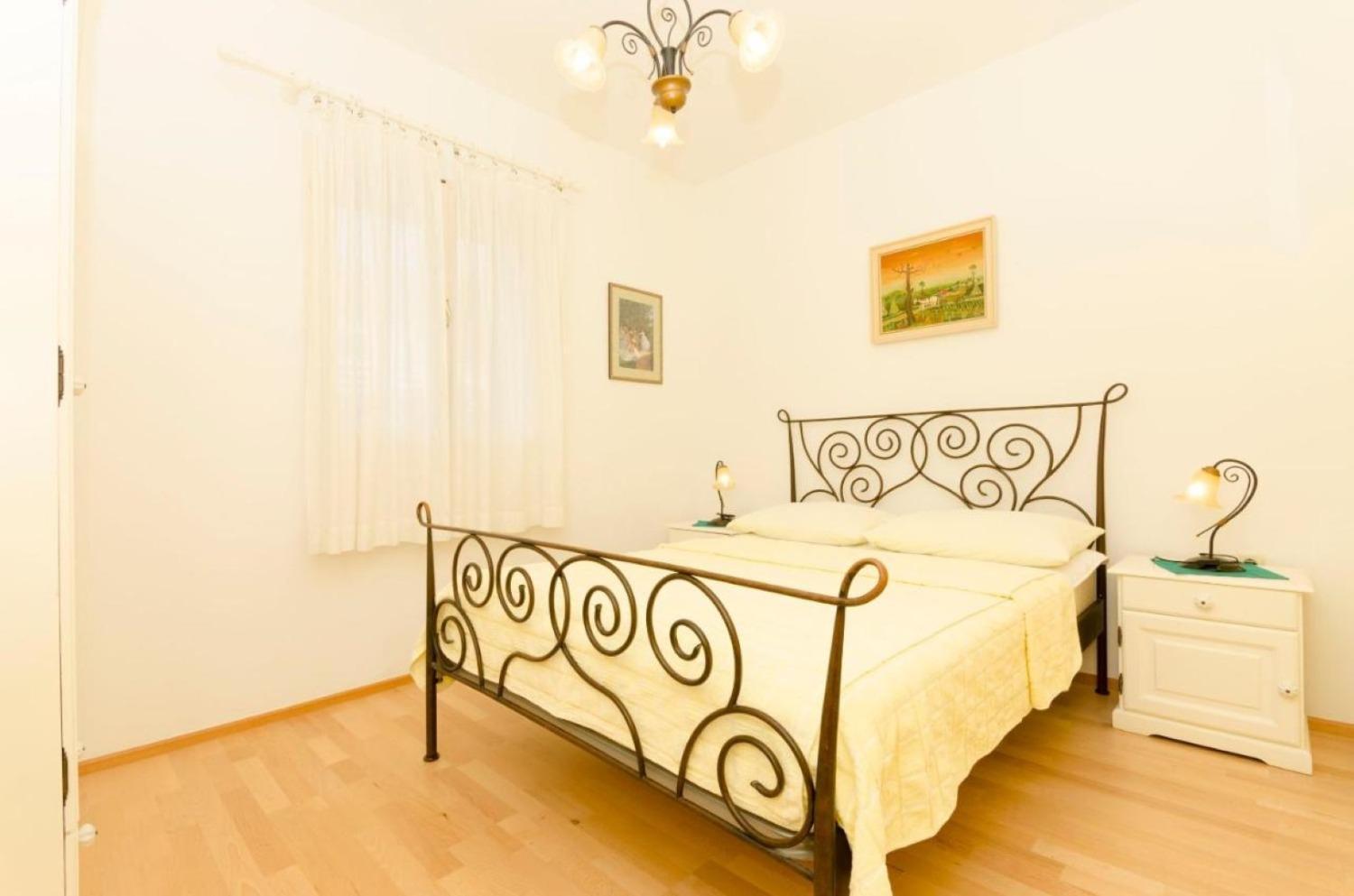 Apartments Sim - 130 m from sea
