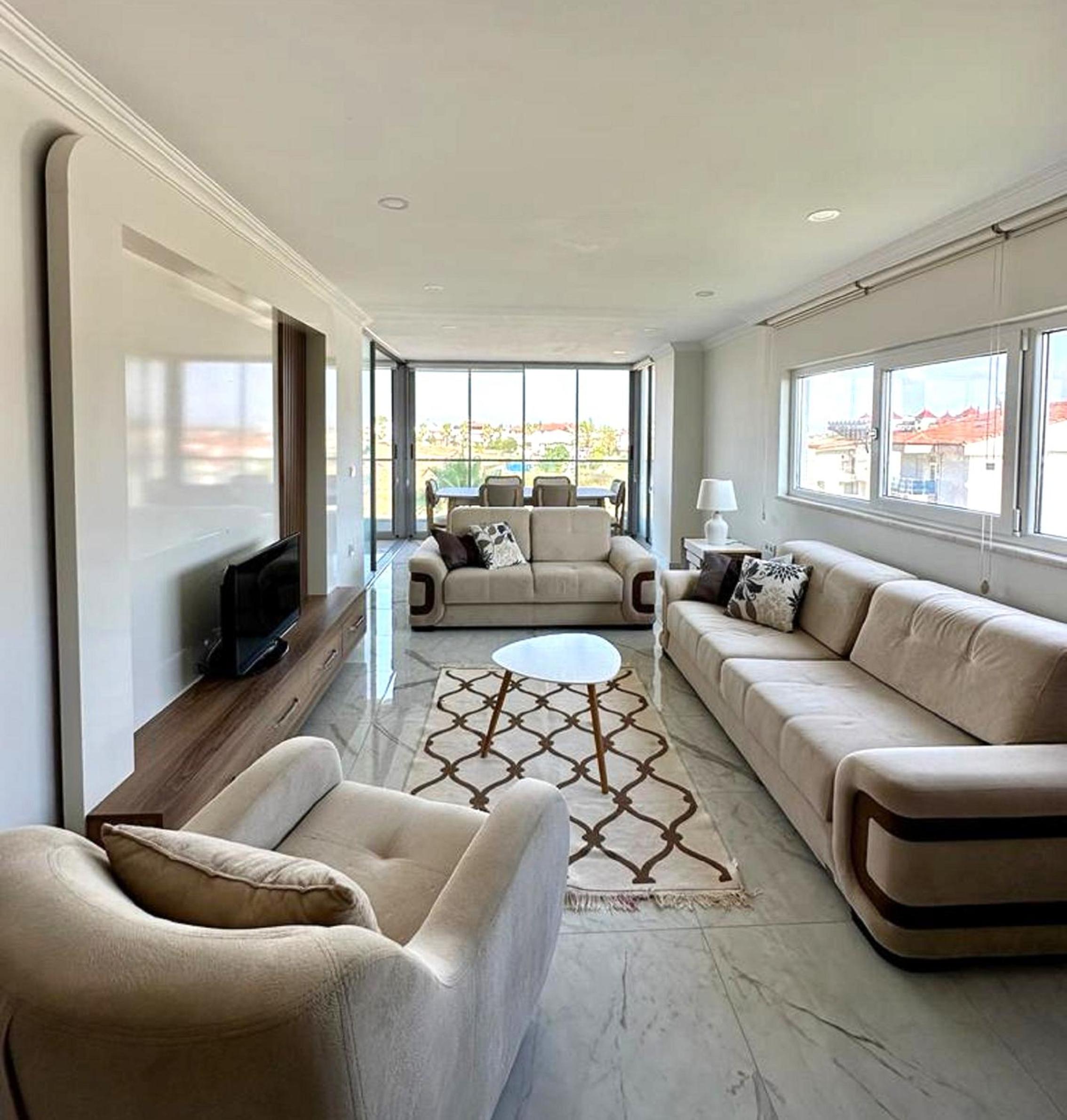Babylon 40 - 1 bed private home Sleeps Up To 4