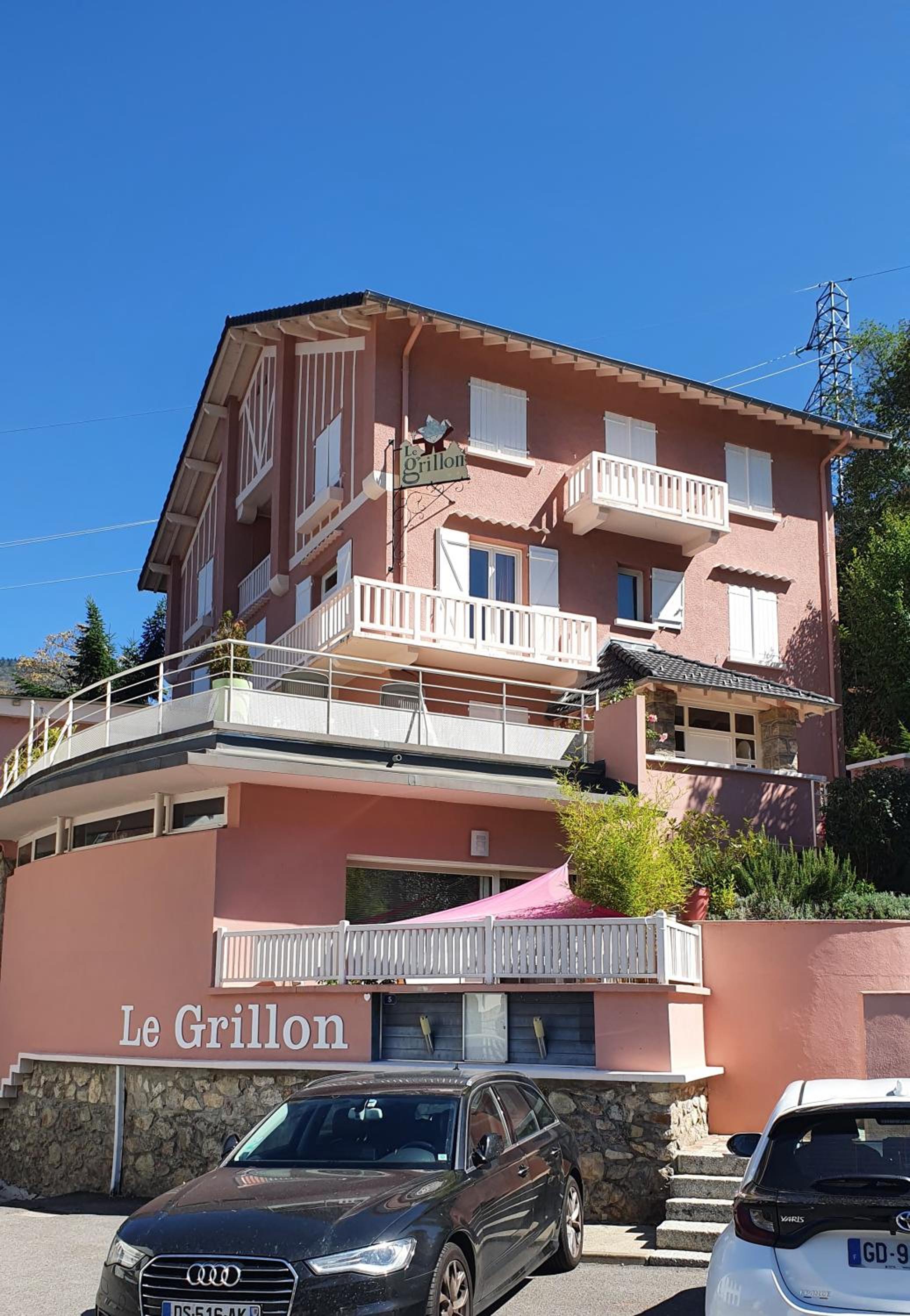 Le Grillon