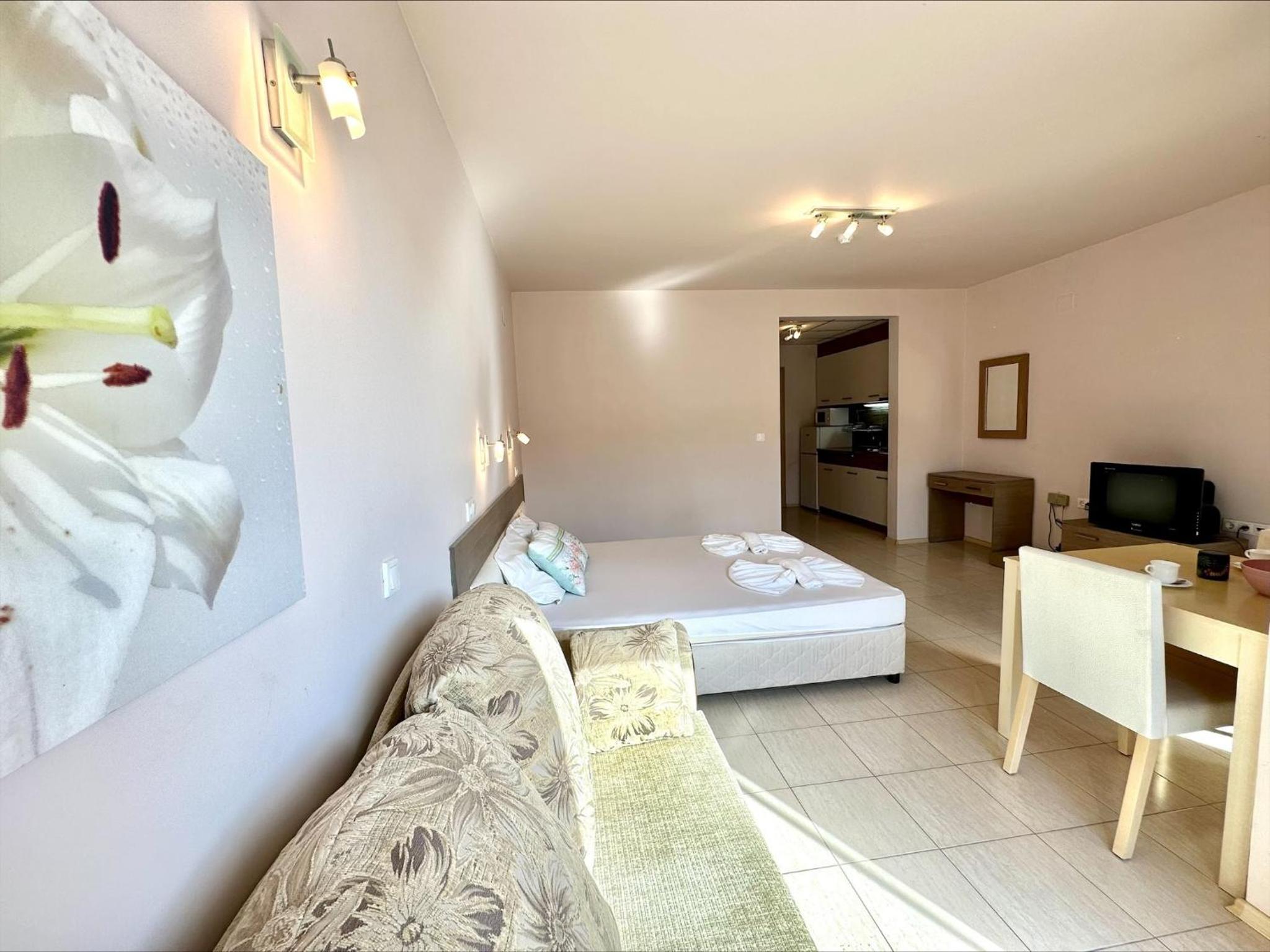 Pomorie Bay - Menada Apartments