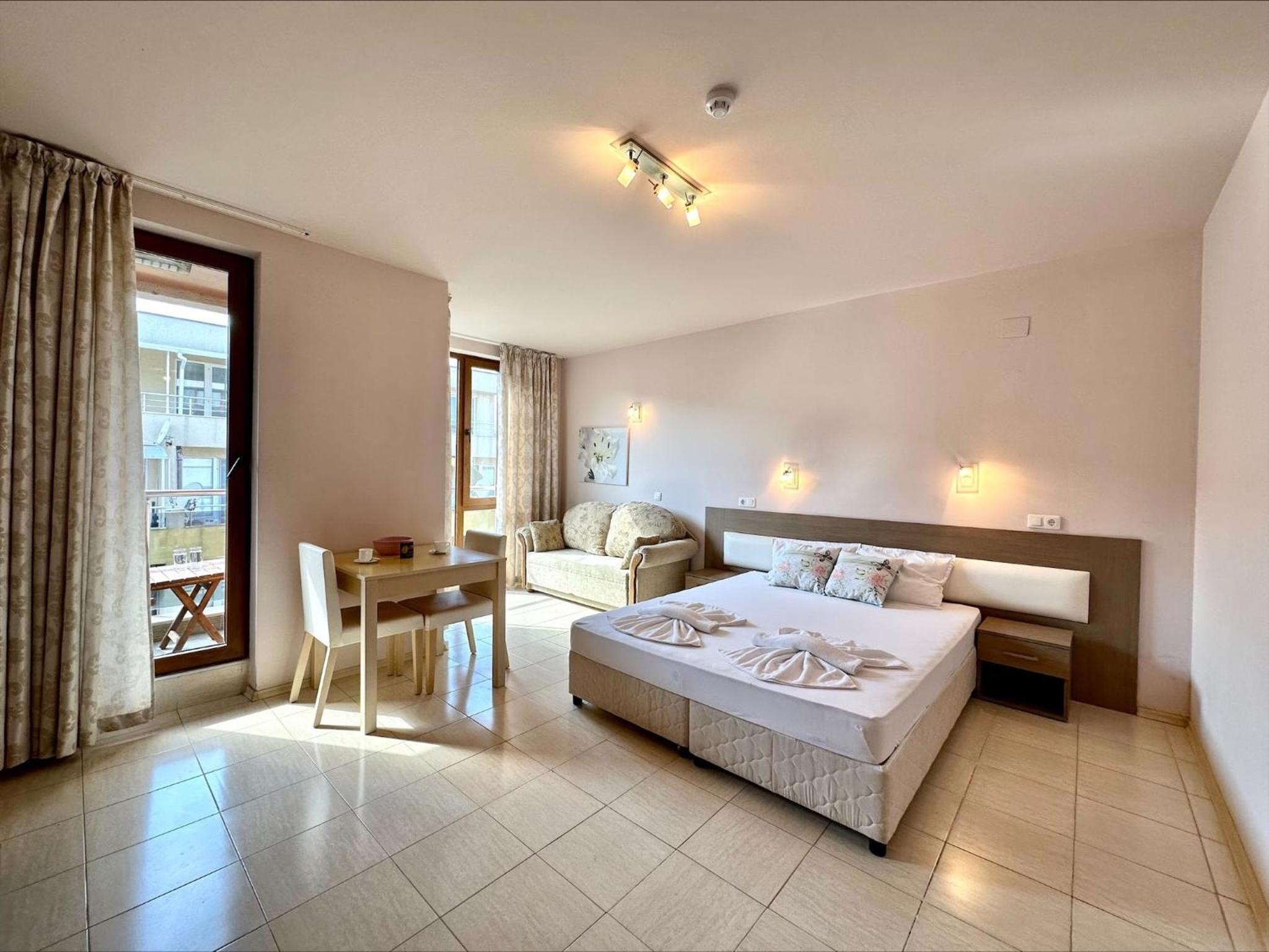 Pomorie Bay - Menada Apartments