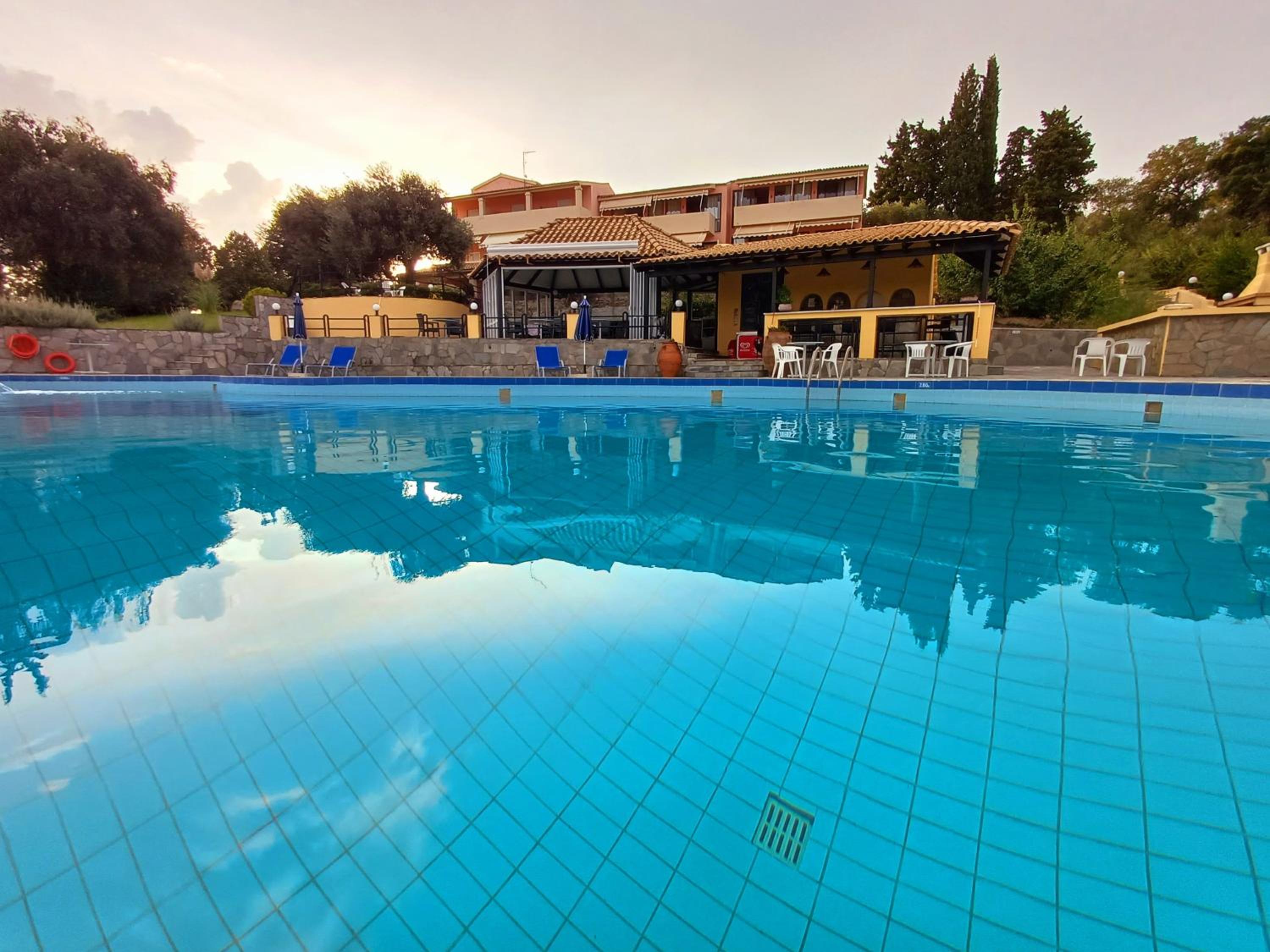 Penelope Apartment Hotel