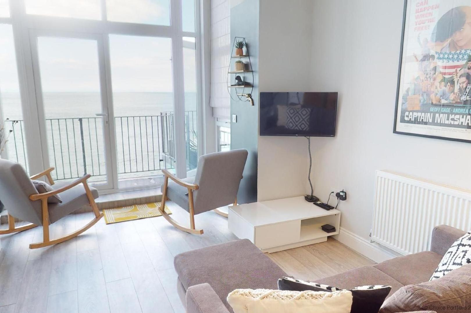 Ilfracombe Vacations - ILFRACOMBE CHEYNE BEACH VILLA 2 Bedrooms - Property Image 1