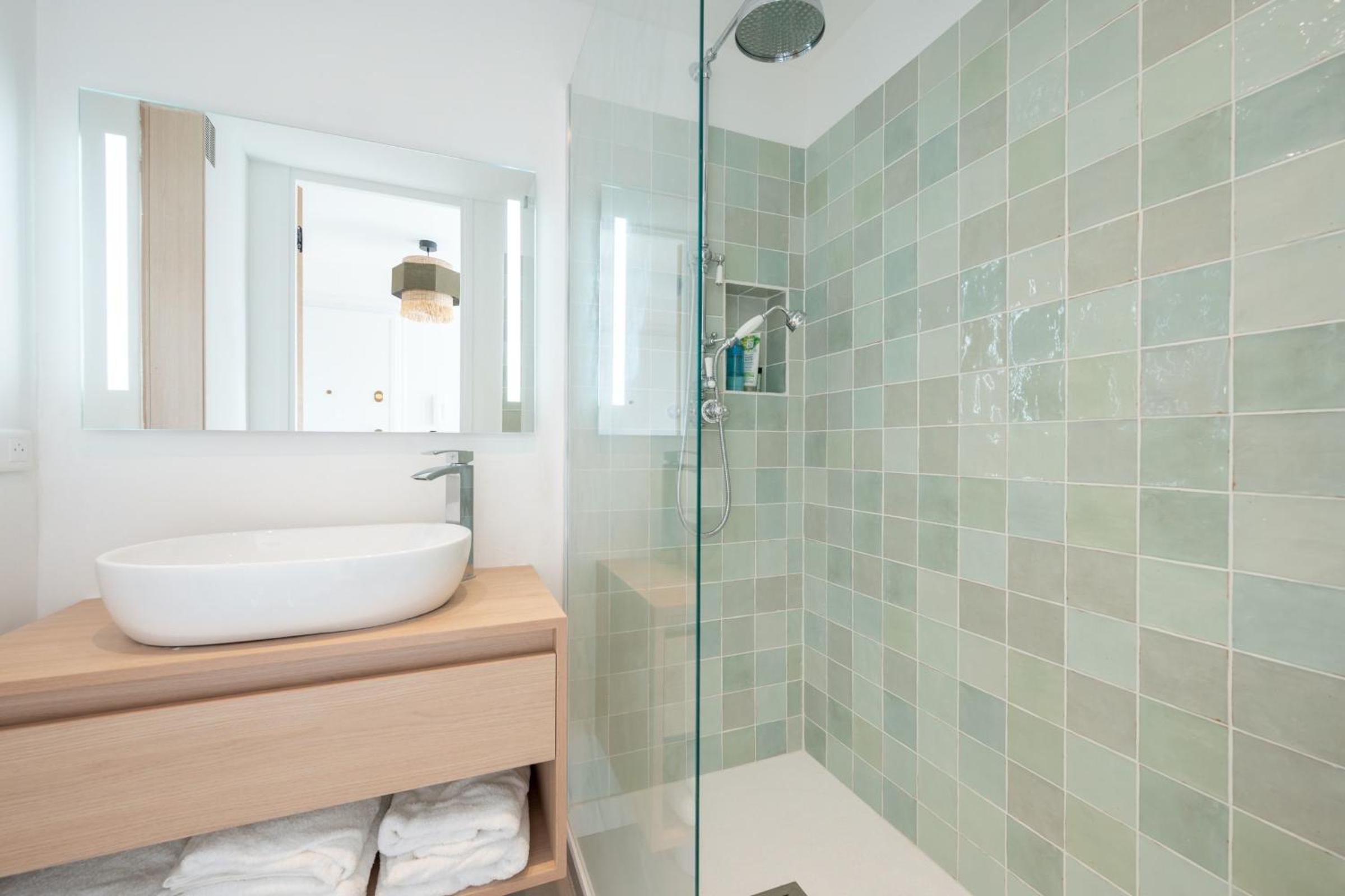 Beautiful flat with terrace - Carre d'Or Cannes photo 4