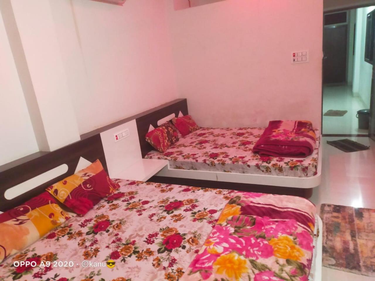 Varsha Room Service-kamal penter