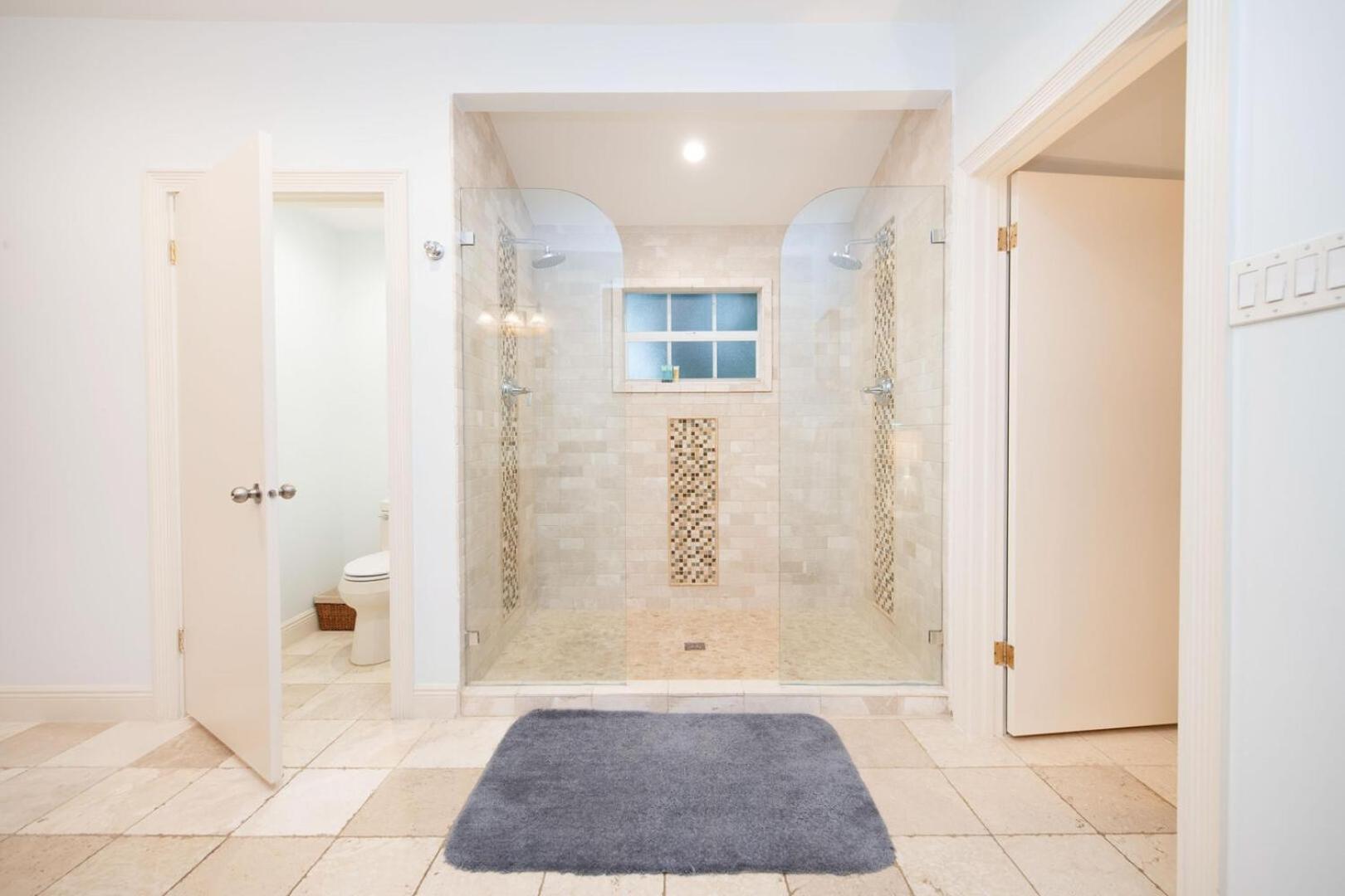 Great Escape-4BR by Grand Cayman Villas & Condos