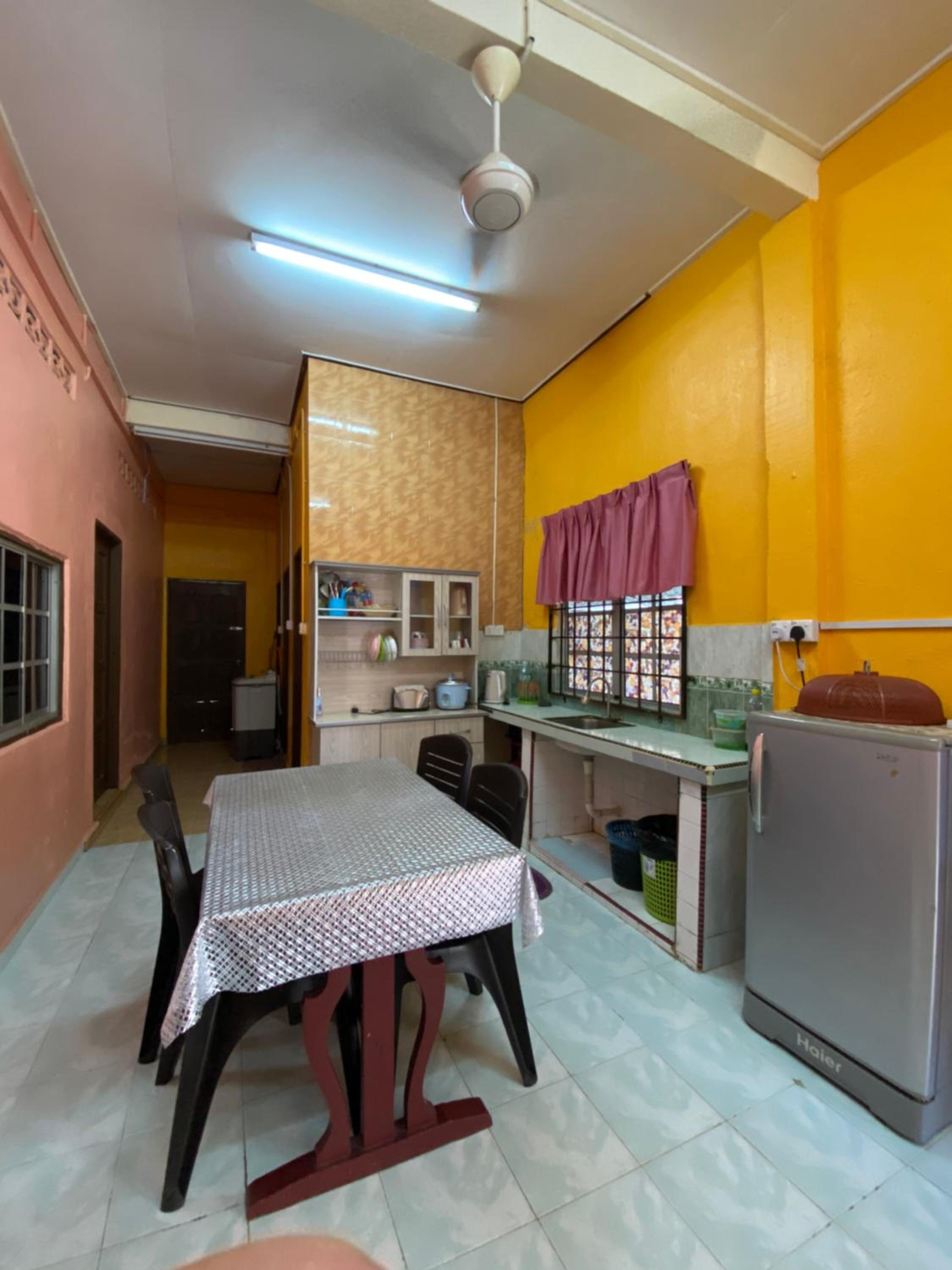 Homestay Taman Maktab Pengkalan Chepa photo 5