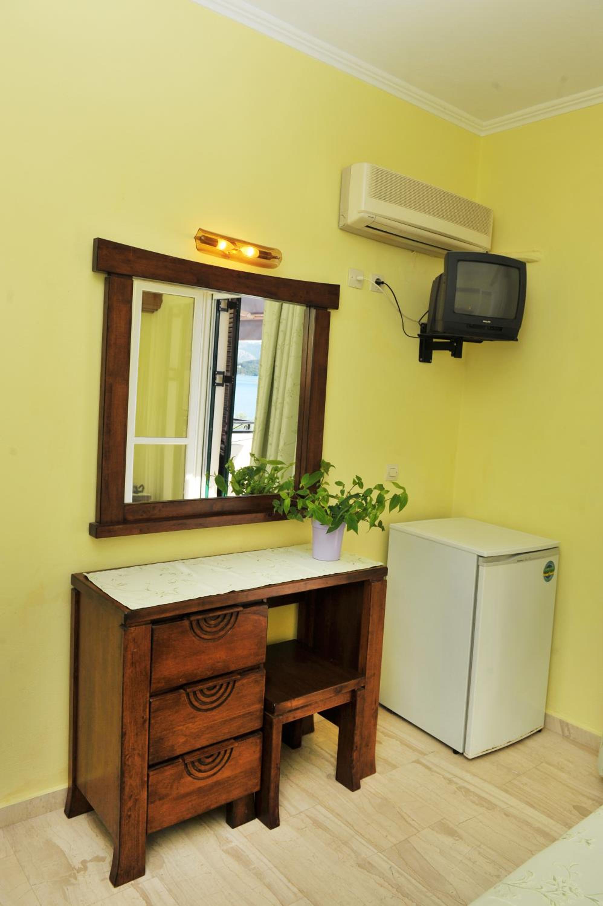 Photo 48