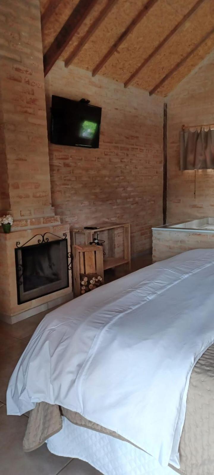 Chalé Rústico com Hidromassagem em Santo Antônio do Pinhal