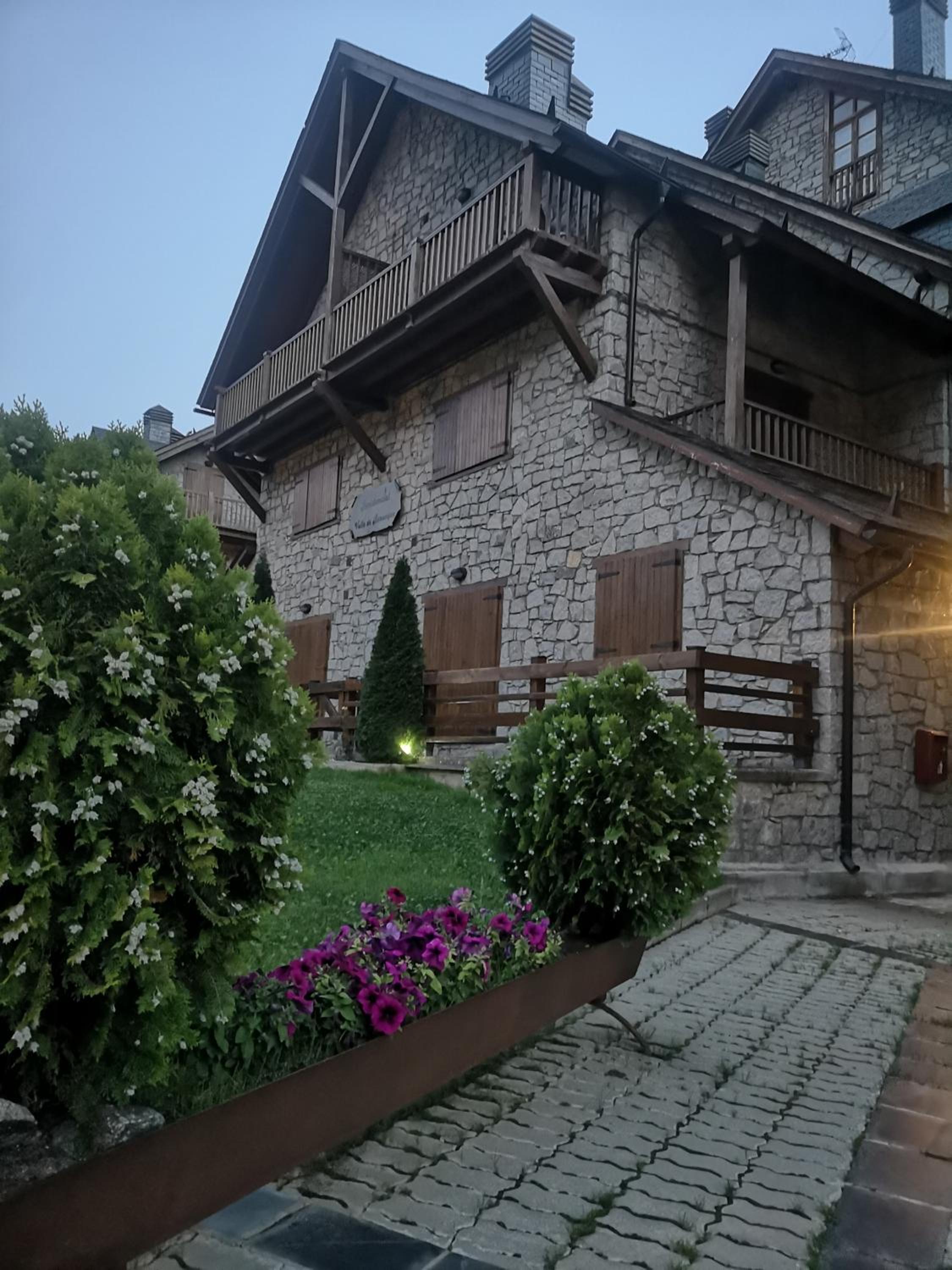 Residencial Valle de Benasque view 2