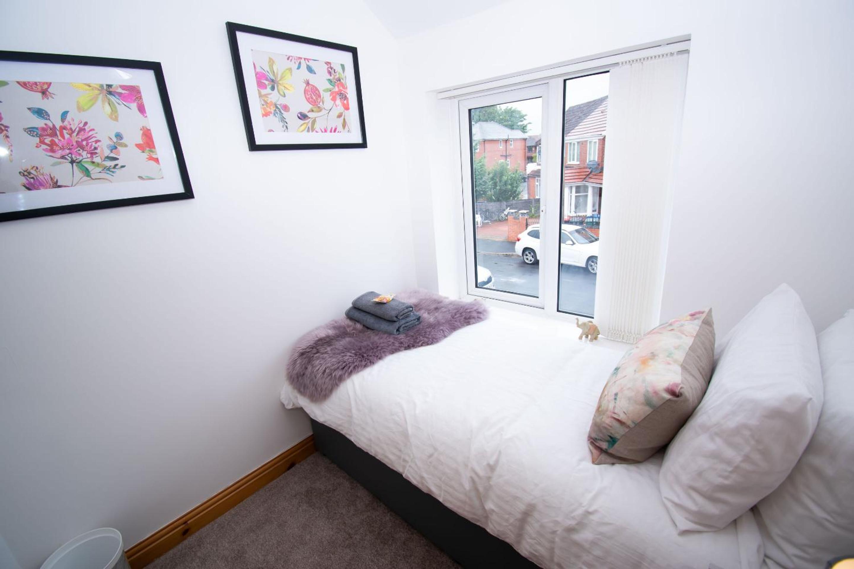 Ideal Lodgings in Bury - Redvales