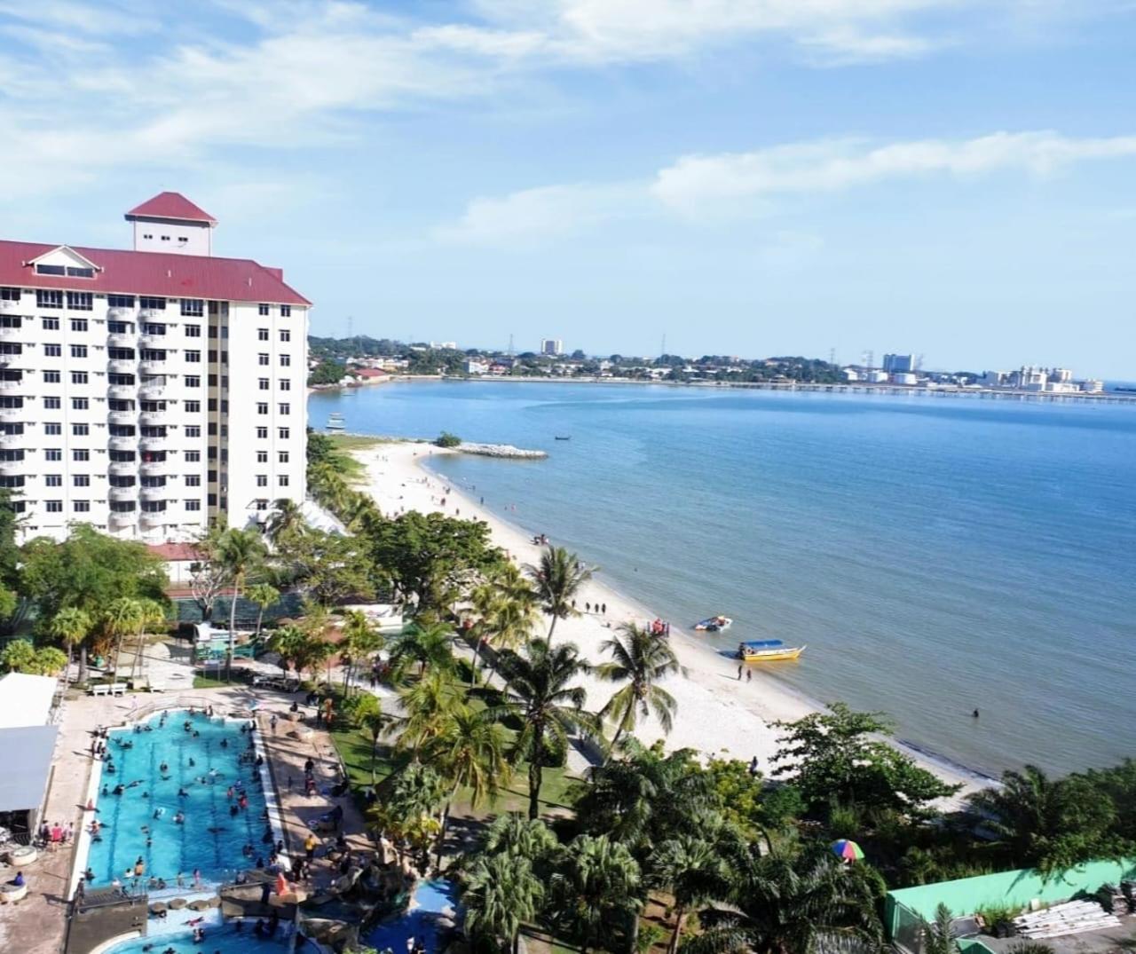 99 Glory Beach Resort - seaview, poolview, beachfront,wifi photo 1