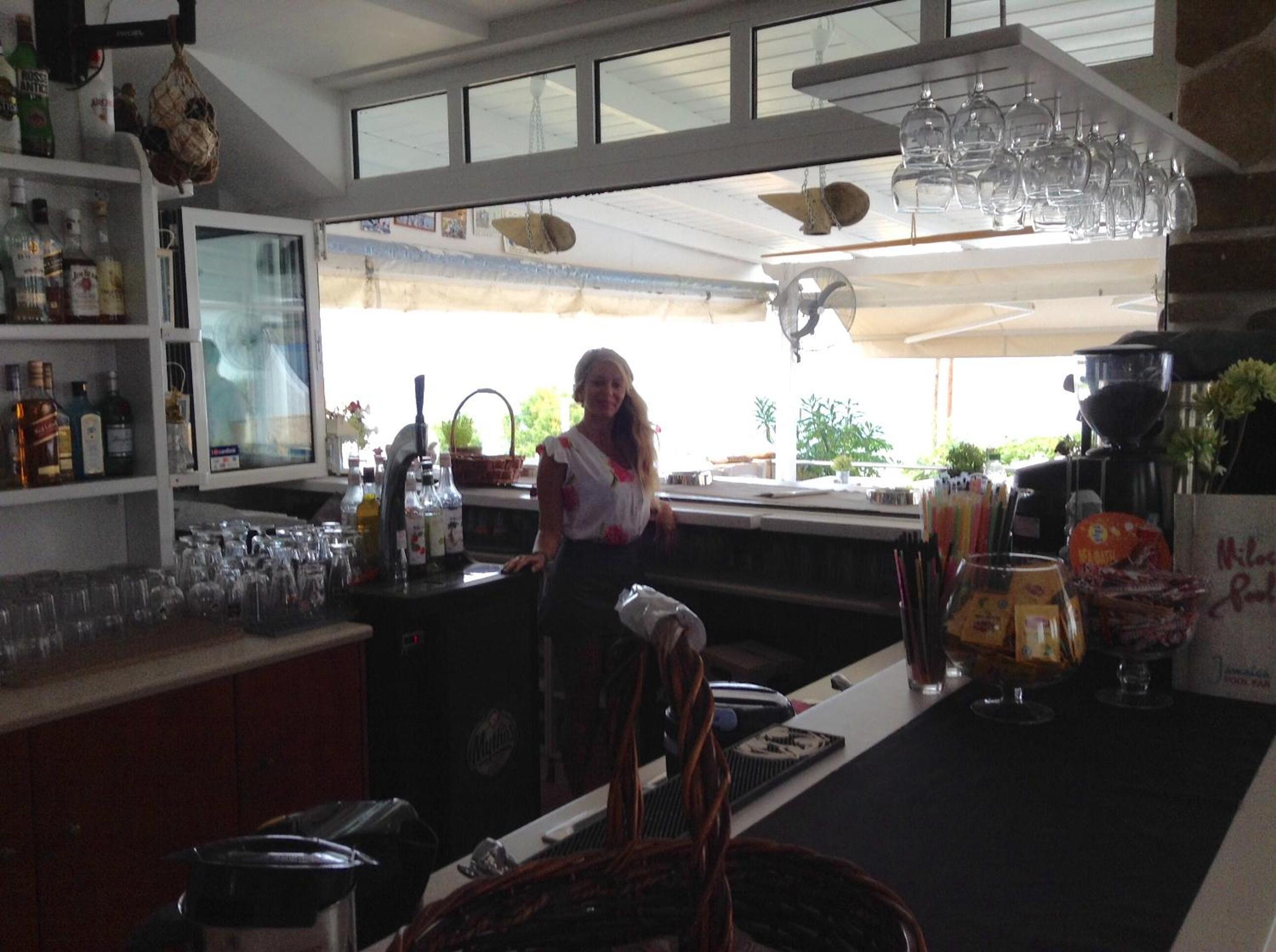bar