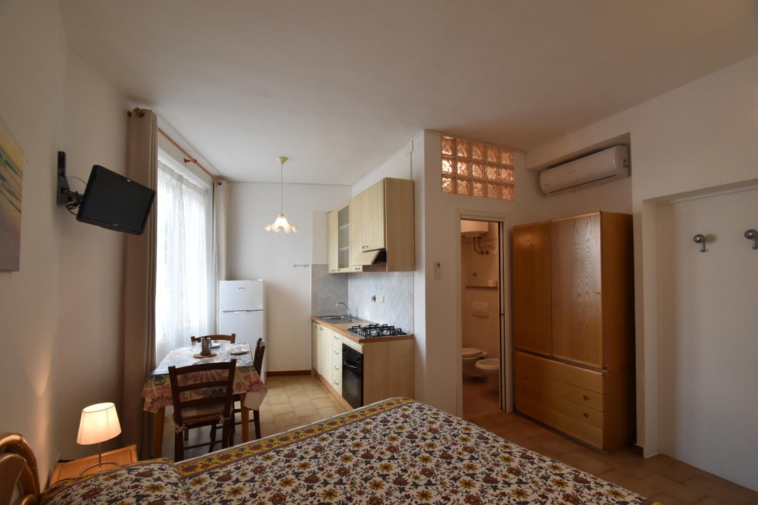 Appartamenti Olivo - 100 mt dal mare con aria condizionata view 5