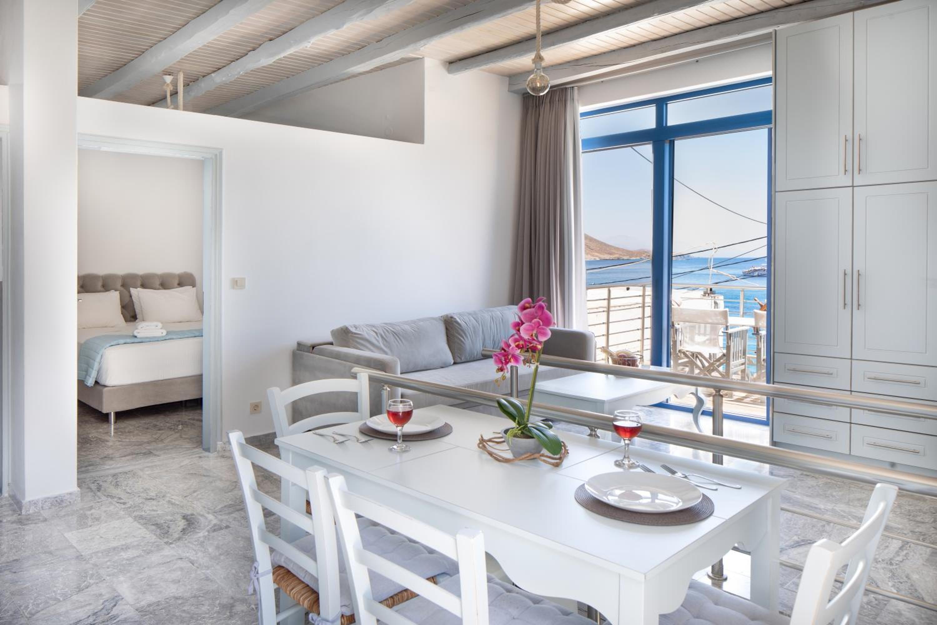 Plori - Molos Apartments