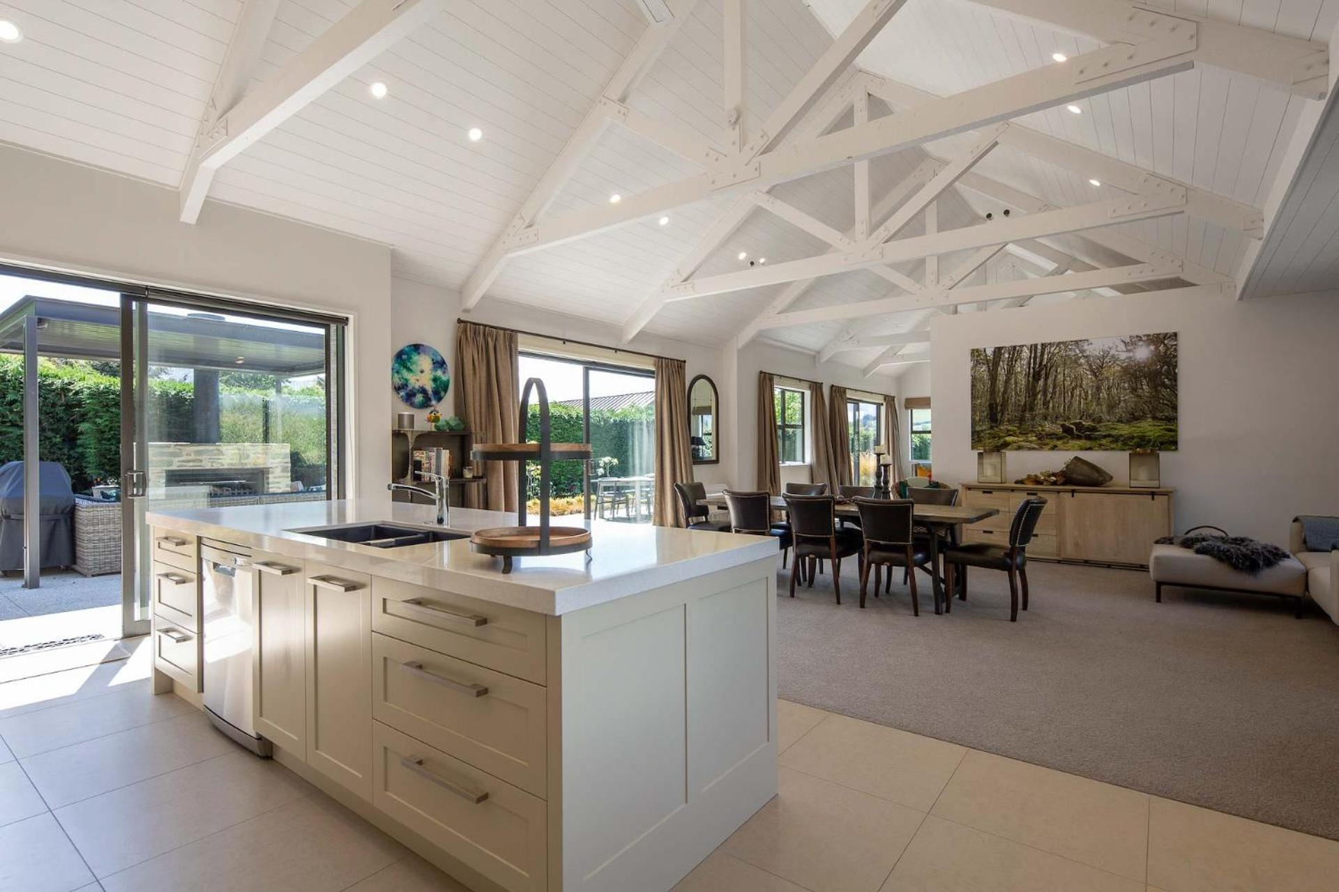 Three Peaks, Queenstown - Spa Pool & Outdoor Fire