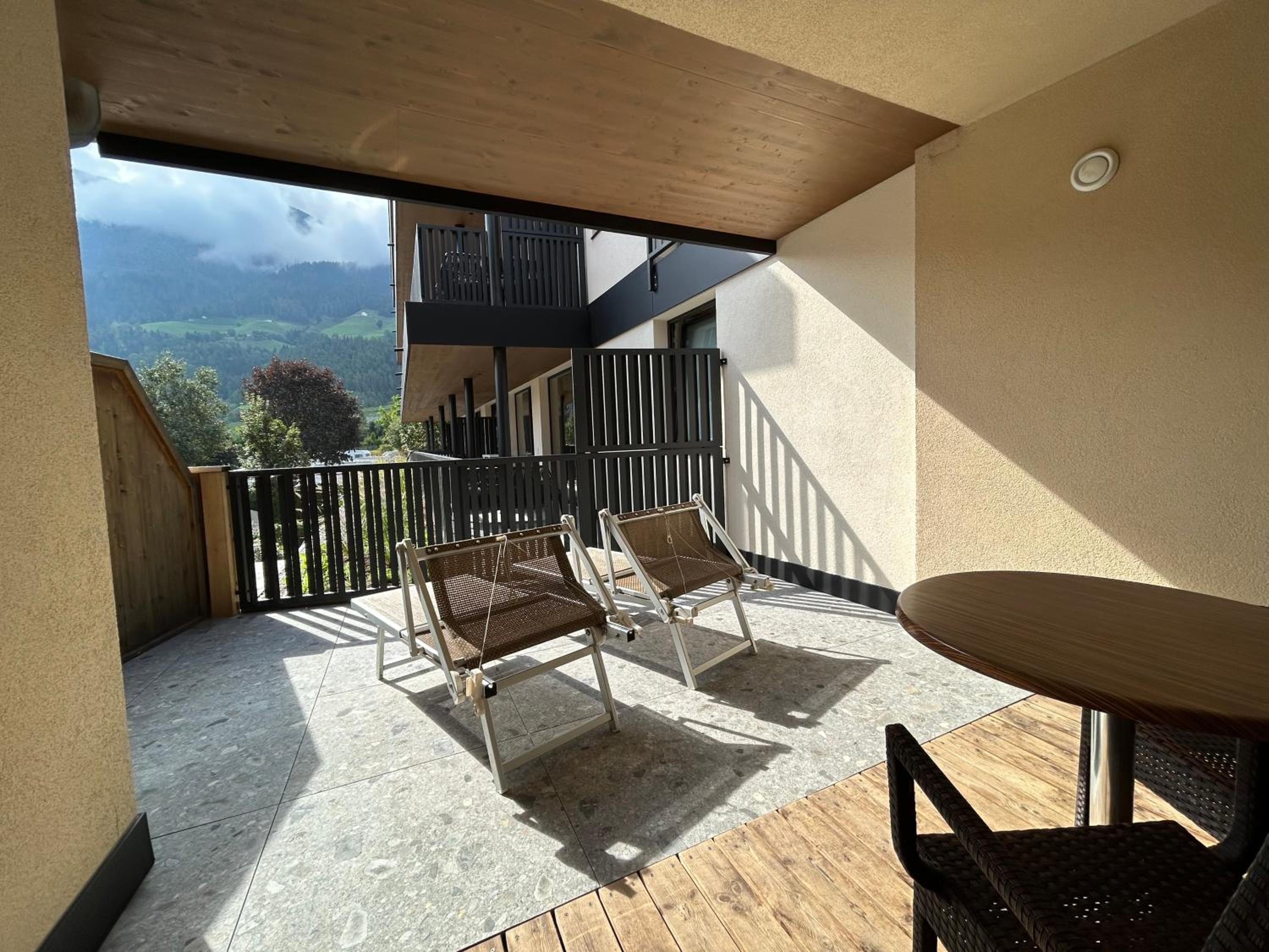 Balcony & Terrace