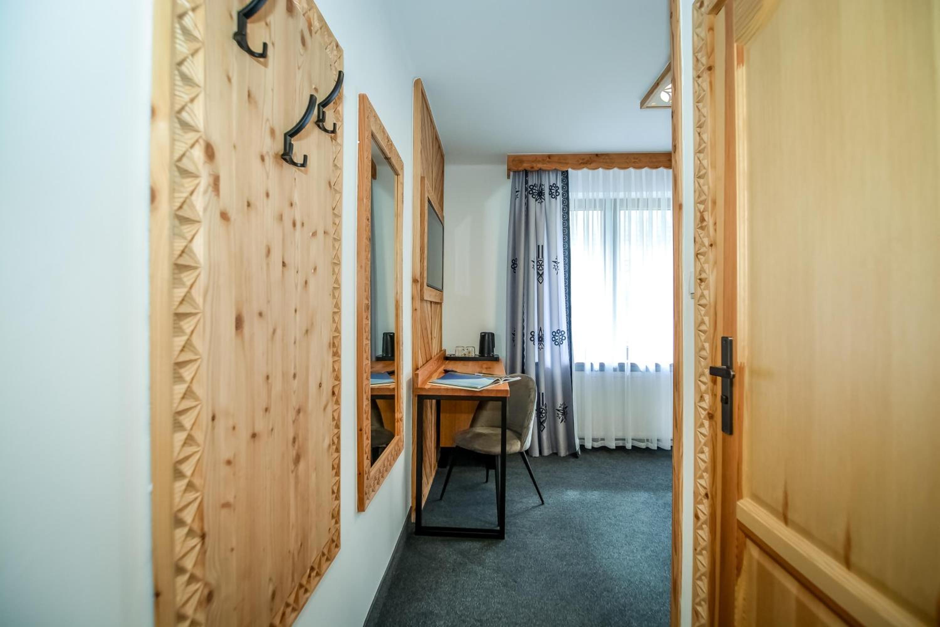 Photo 103