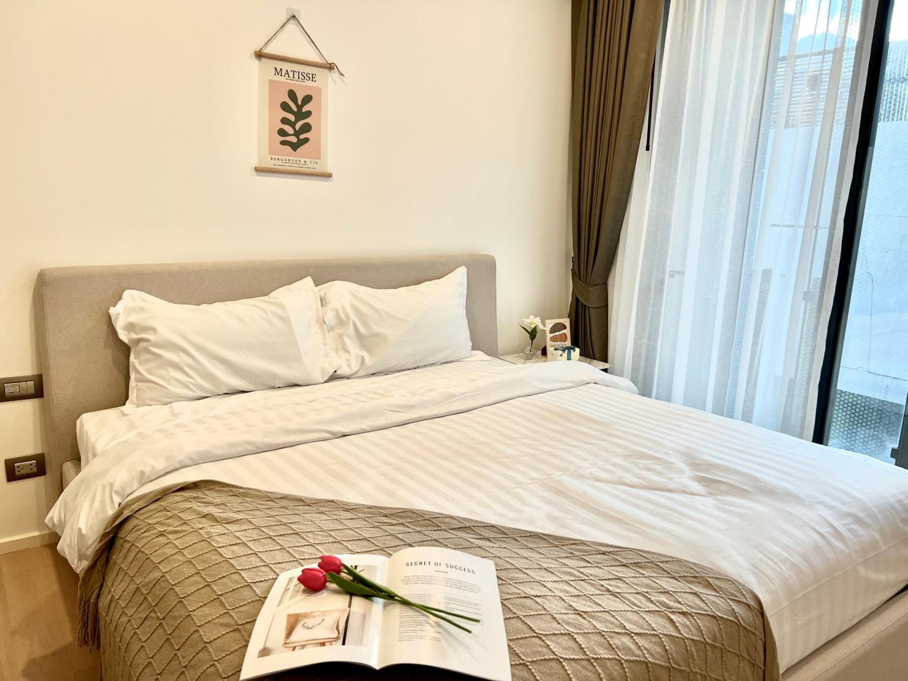 Circle Sukhumvit 11#Luxury#Pool#Gym#BTS Nana&MRT Sukhumvit#1BR#Max2ppl