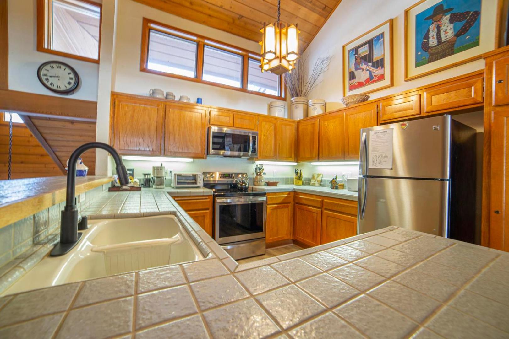 #283 - Pet-Friendly Mountain View Townhome with Indoor Spa view 5