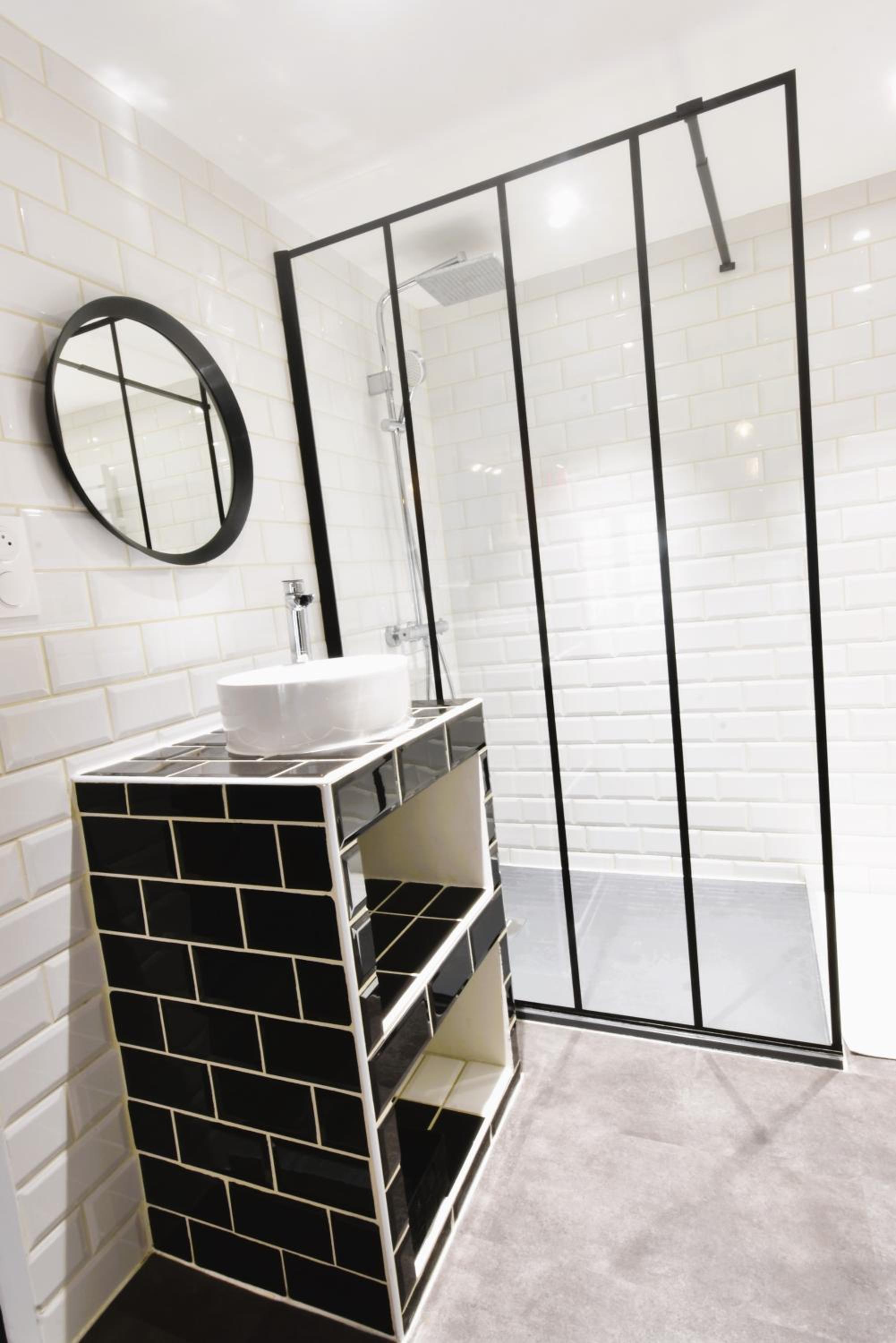 Appartement jacuzzi privatif : Urban Love view 5